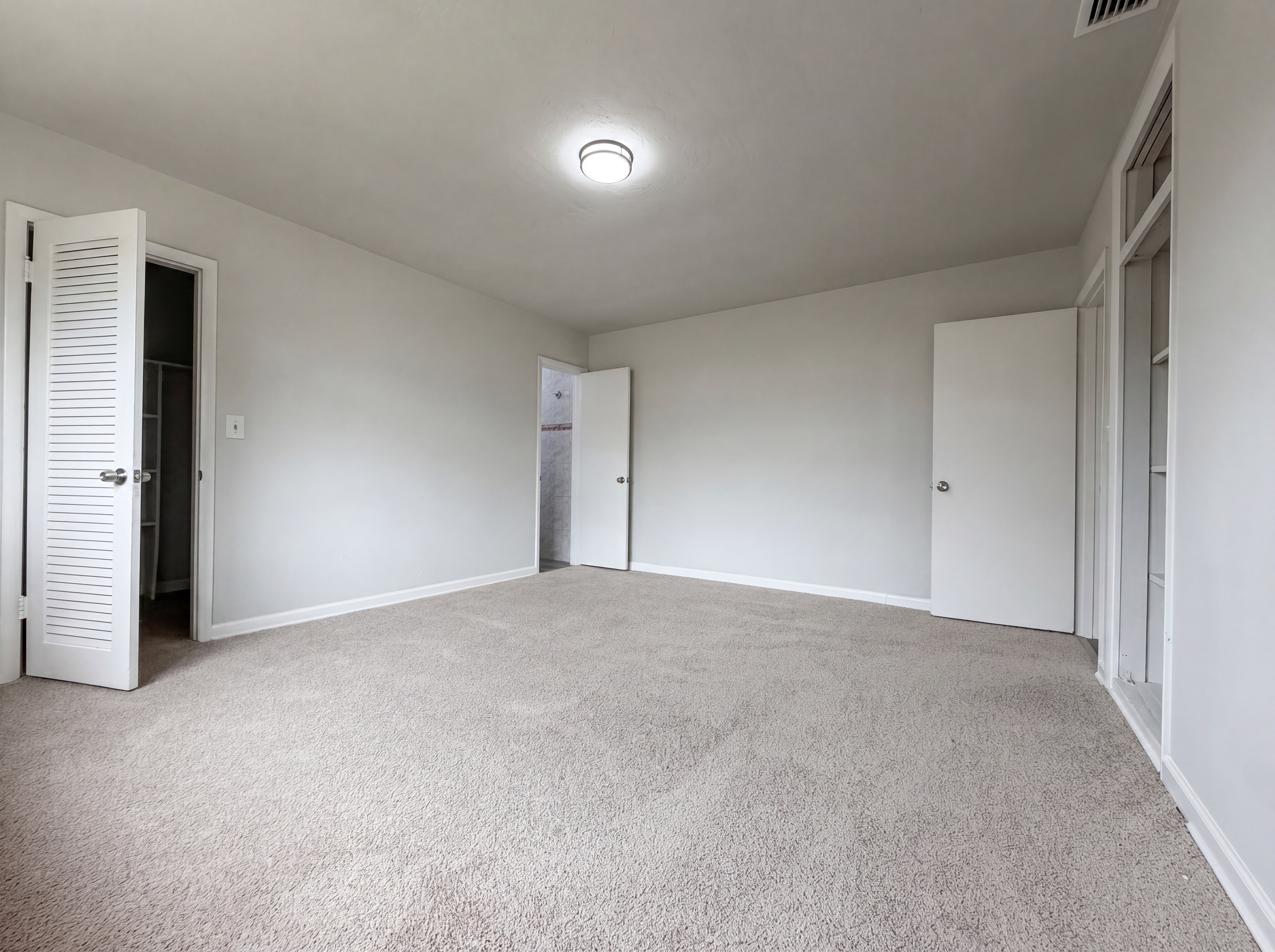 Photo 15 of 19 of 820 NW 78th Ave, Pembroke Pines, FL
