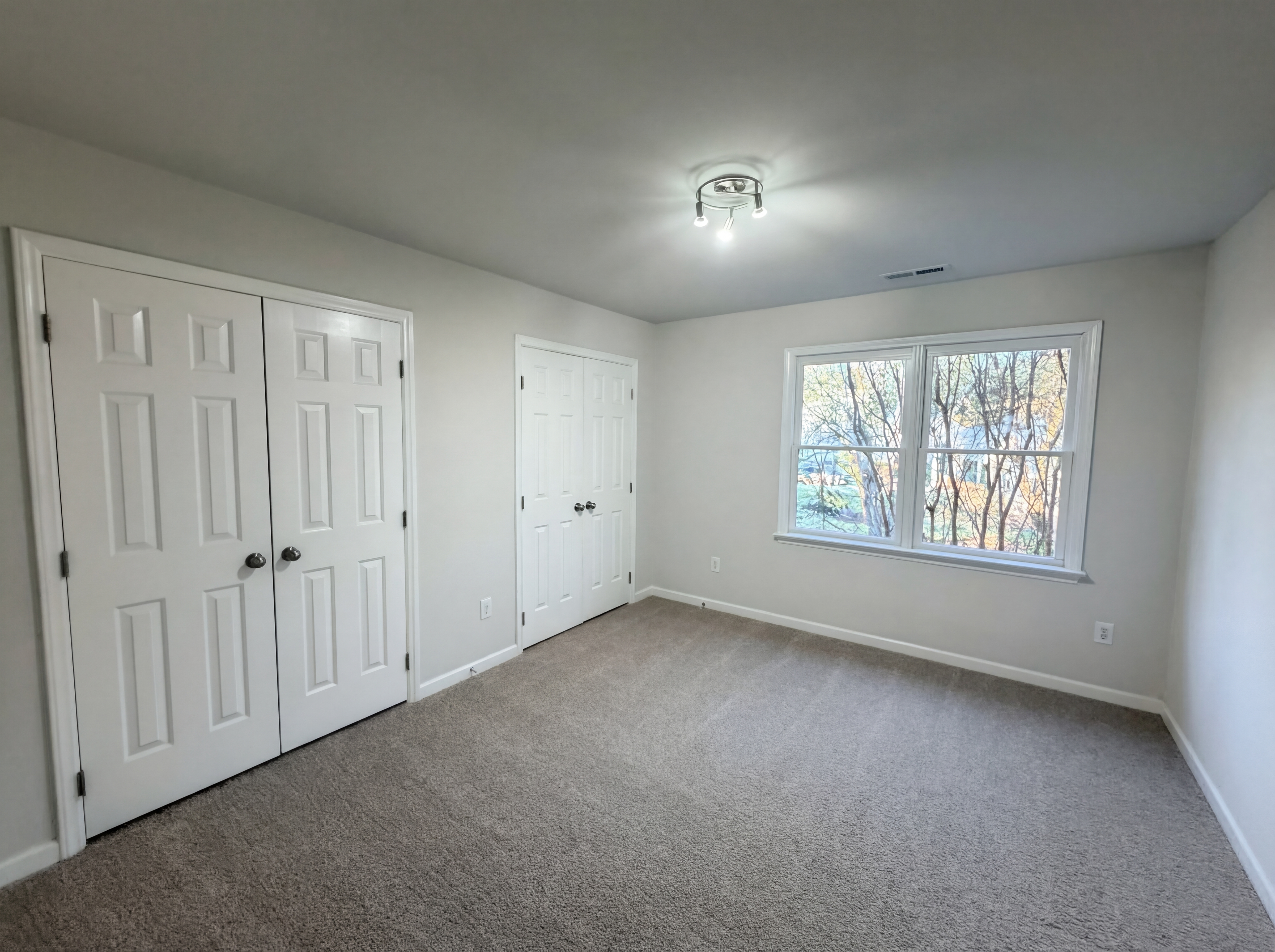 Photo 4 of 18 of 729 E Ivy Valley Dr, Fuquay Varina, NC