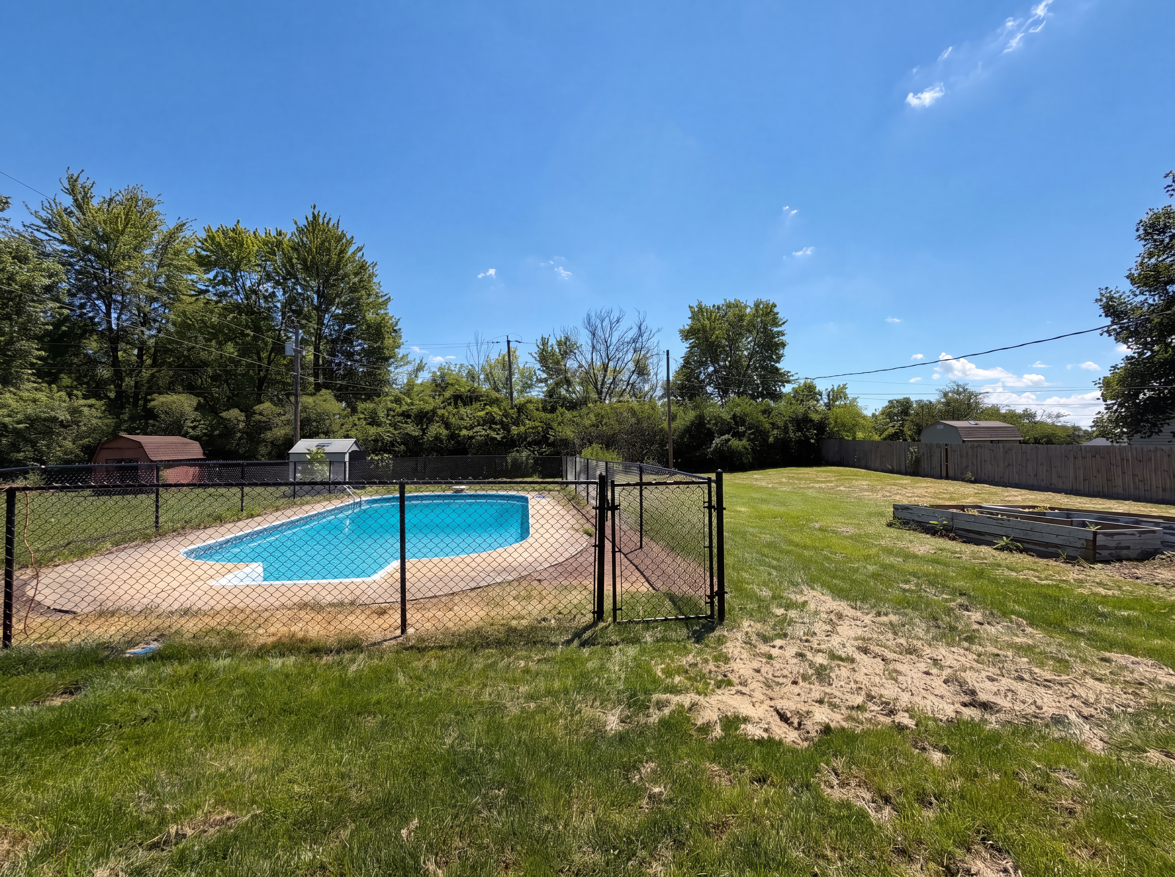 Photo 18 of 19 of 2883 S Wollenweber Rd, New Palestine, IN