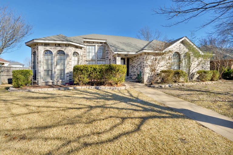 Photo 24 of 24 - 8813 Briarwood Dr, Rowlett, TX 75088