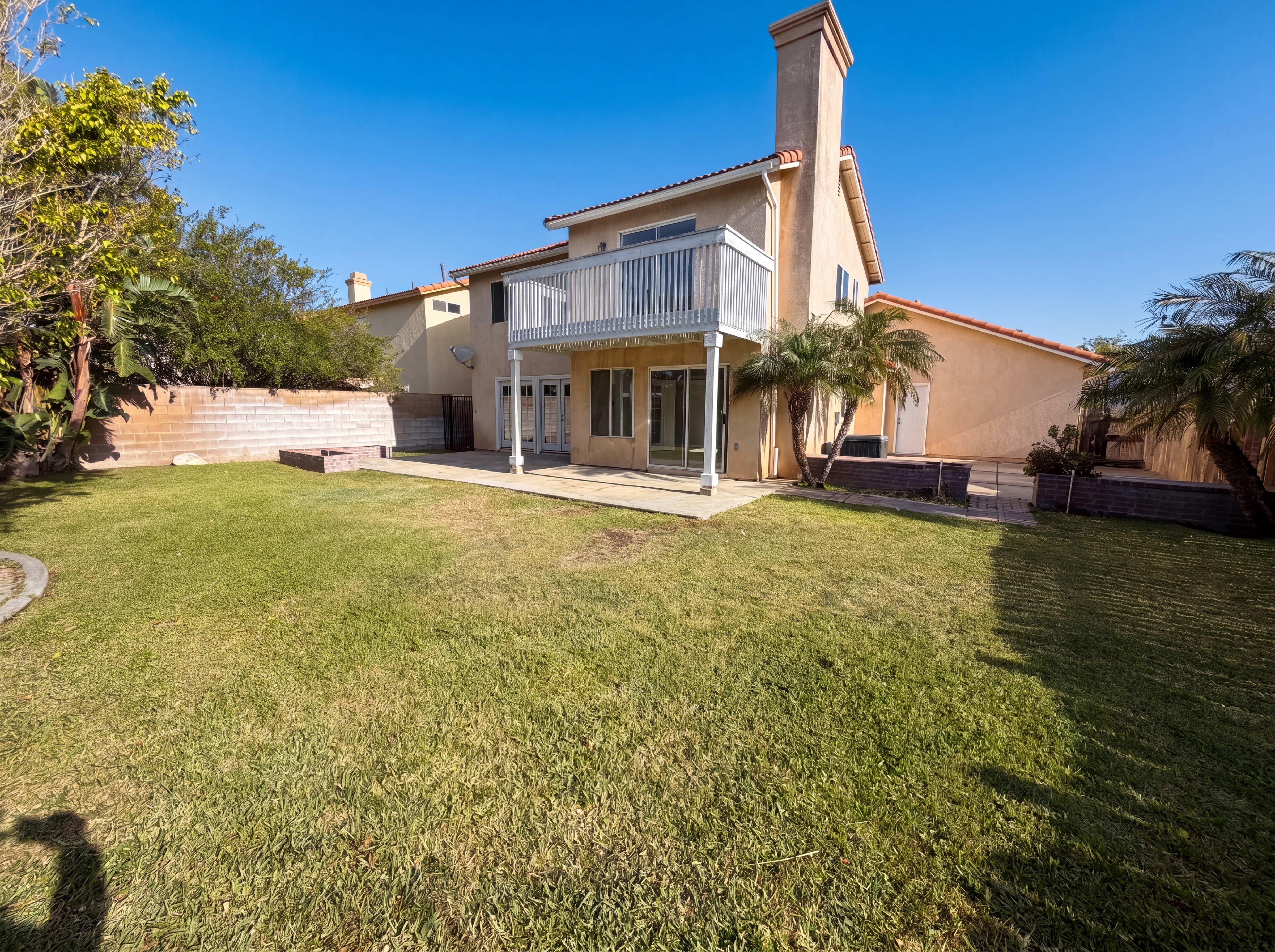 Photo 6 of 23 of 2565 W Fairview Dr, Rialto, CA