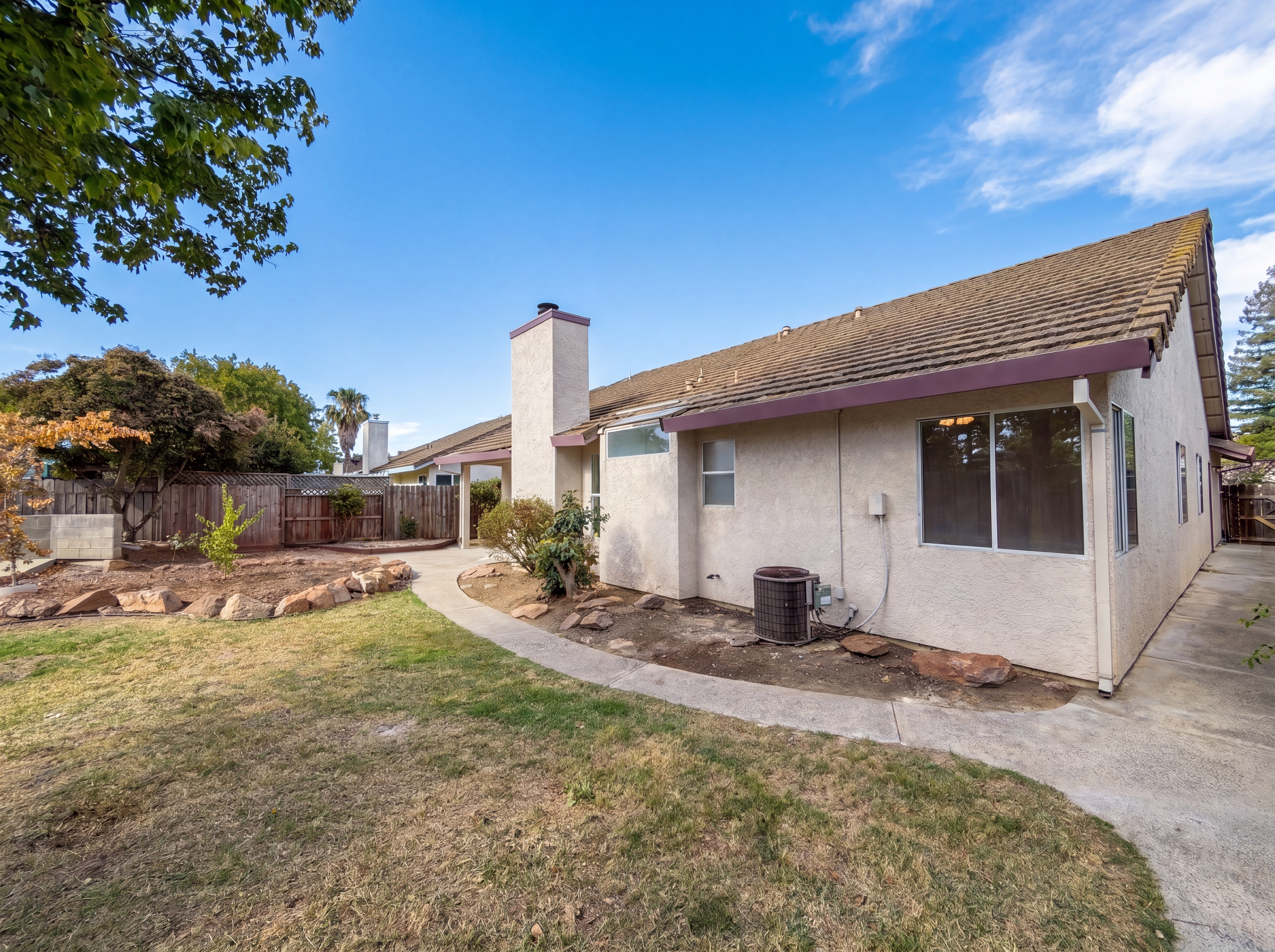 Photo 32 of 35 of 8027 Montevina Dr, Sacramento, CA