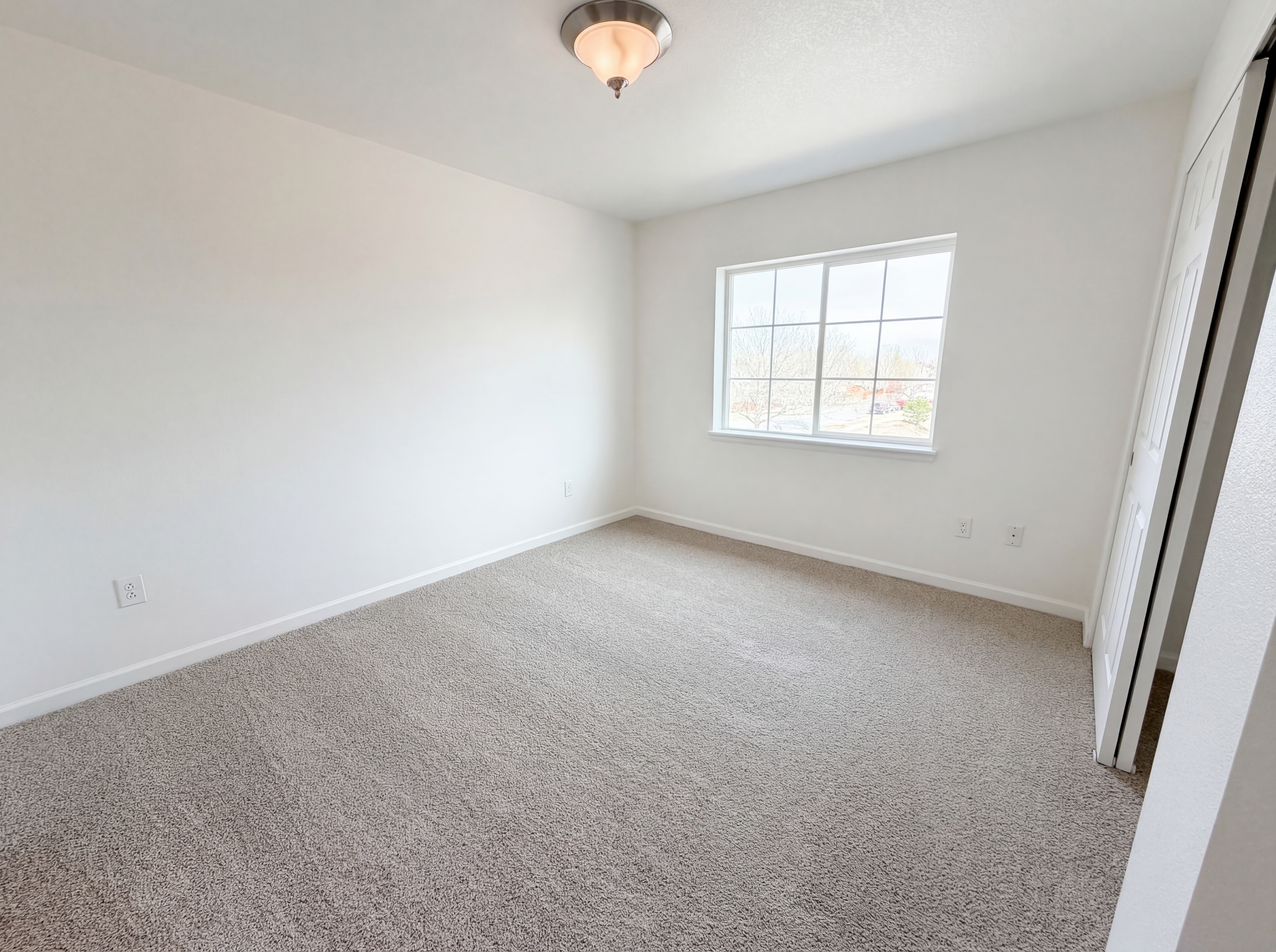 Photo 4 of 32 of 15800 E 121st Ave, Lochbuie, CO