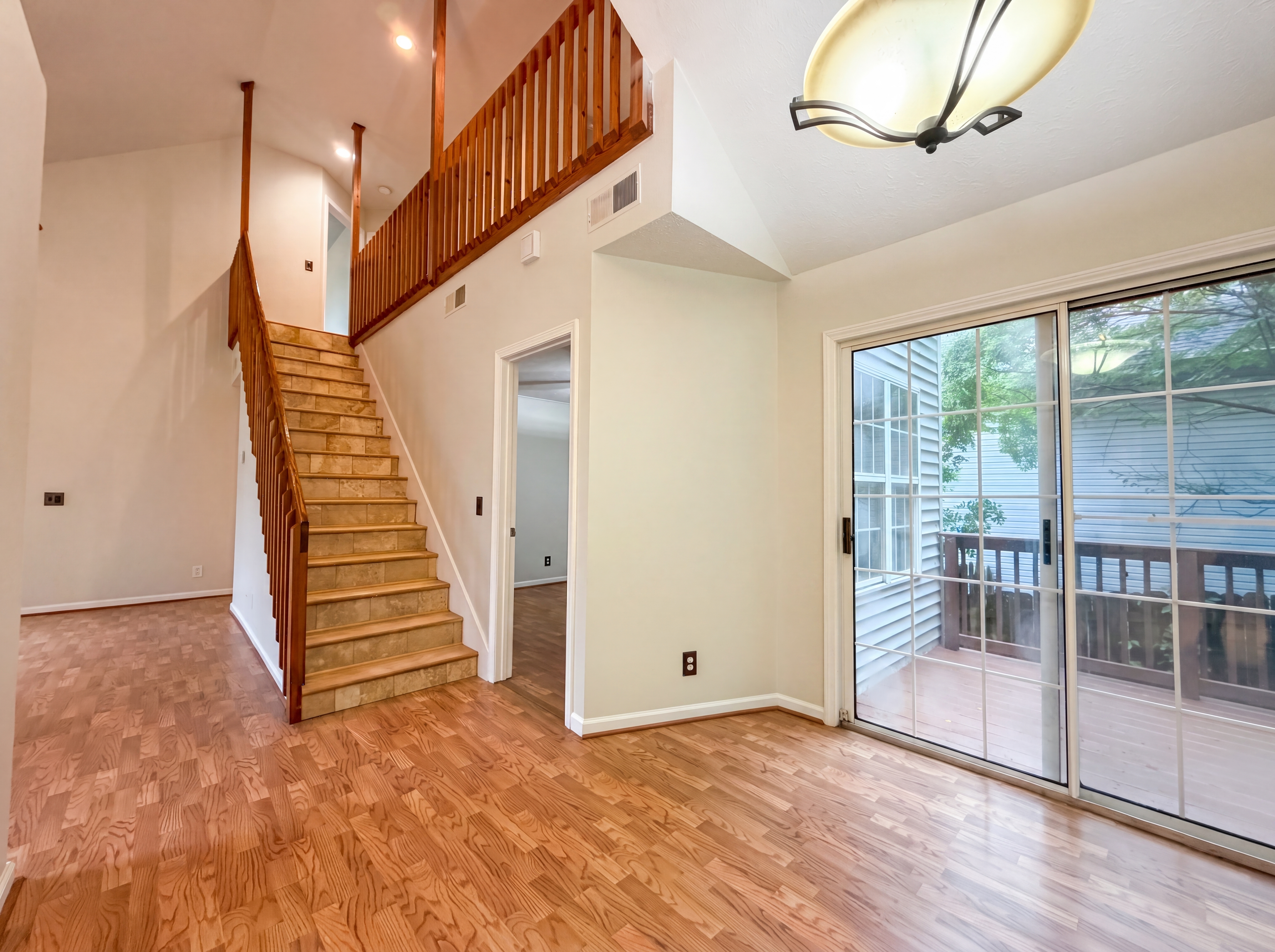 Photo 8 of 18 of 4046 Farmingham Woods Dr, Hermitage, TN