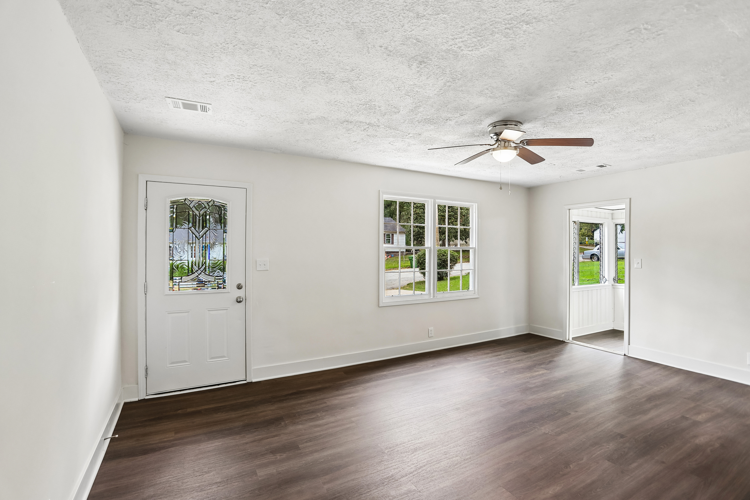 Photo 10 of 53 of 1330 Lynford Dr SW, Atlanta, GA