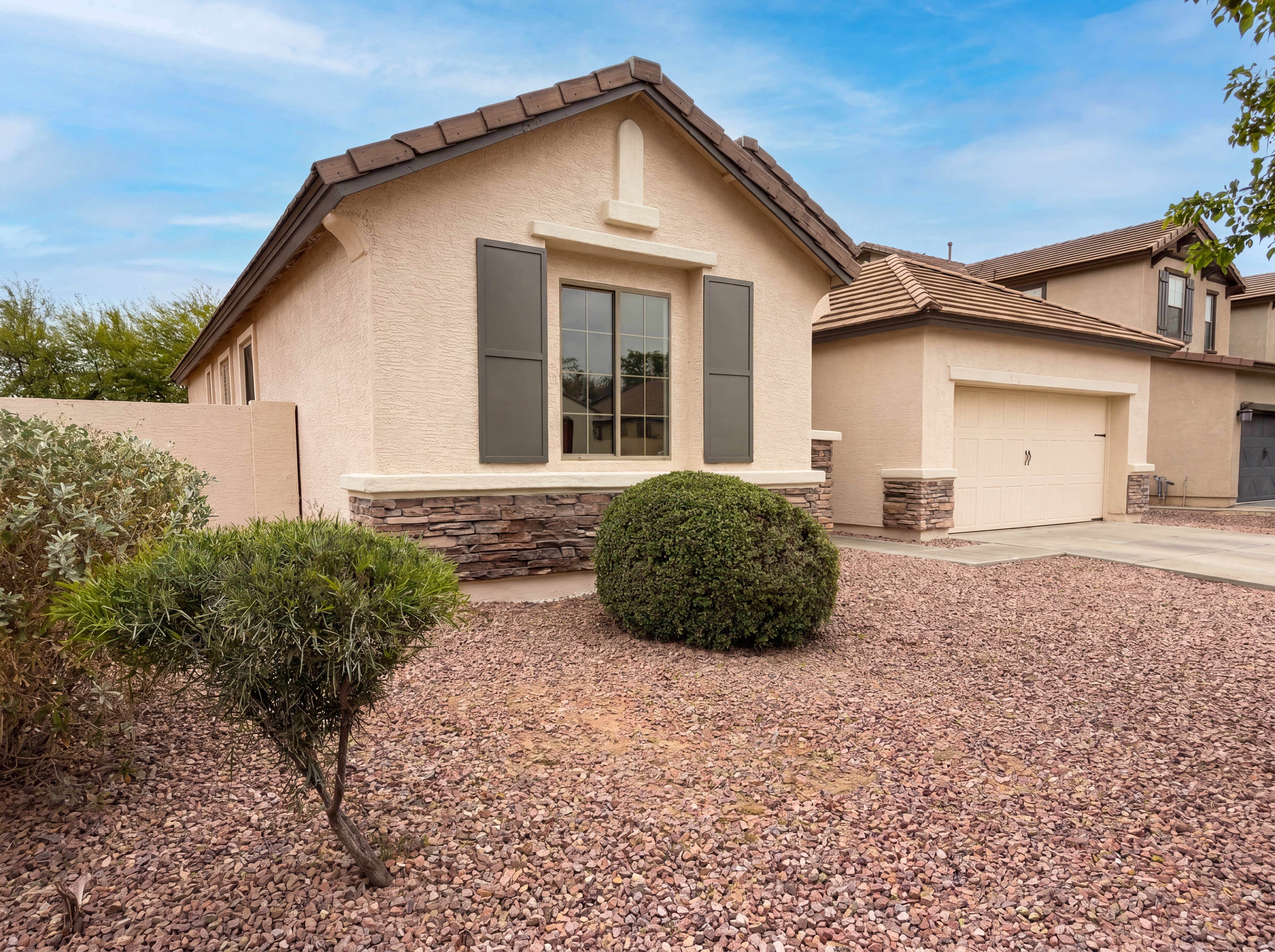 Photo 25 of 30 of 14101 W Windrose Dr, Surprise, AZ