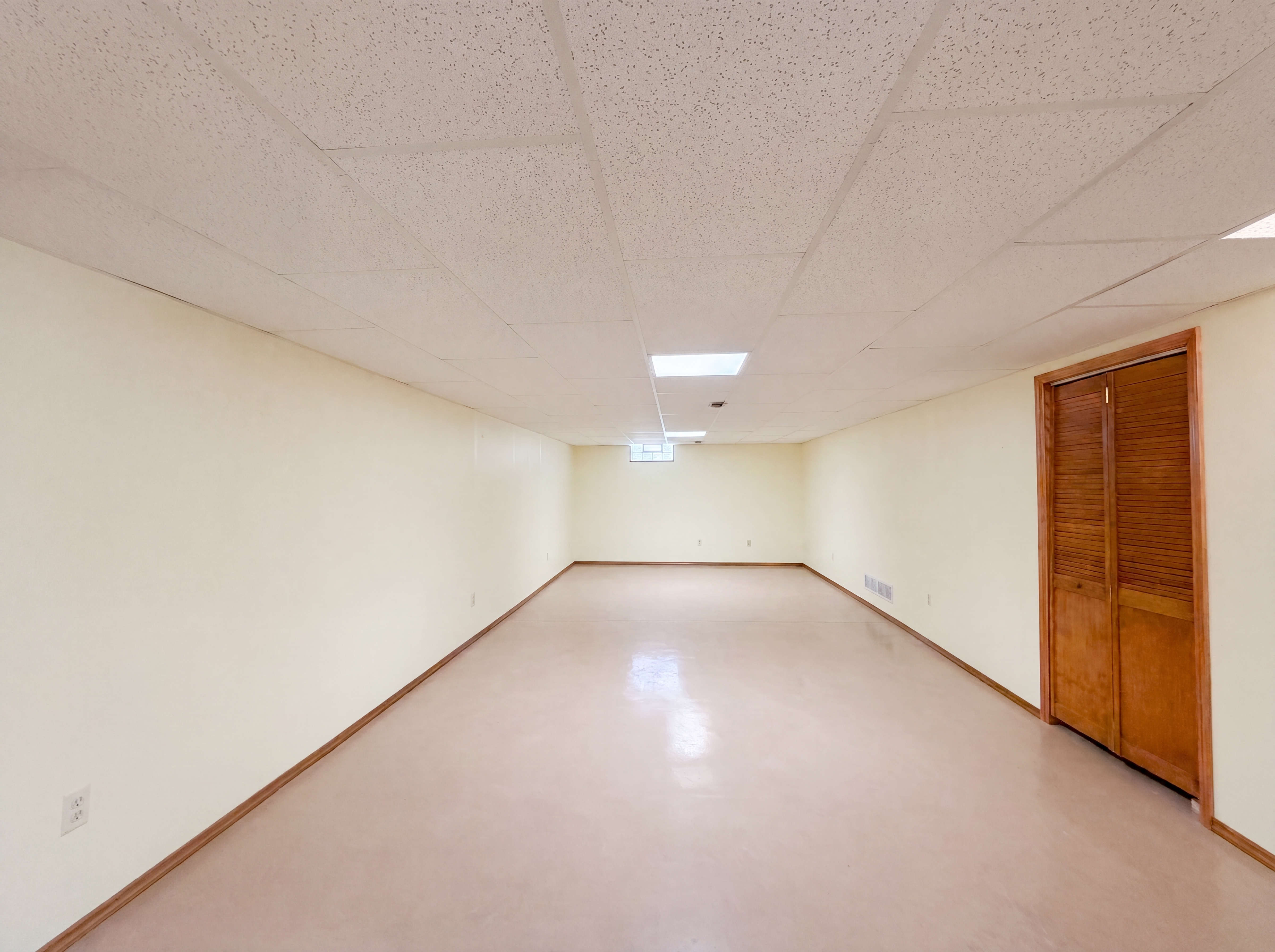 Photo 16 of 24 of 6016 W Breezeway Dr, North Ridgeville, OH