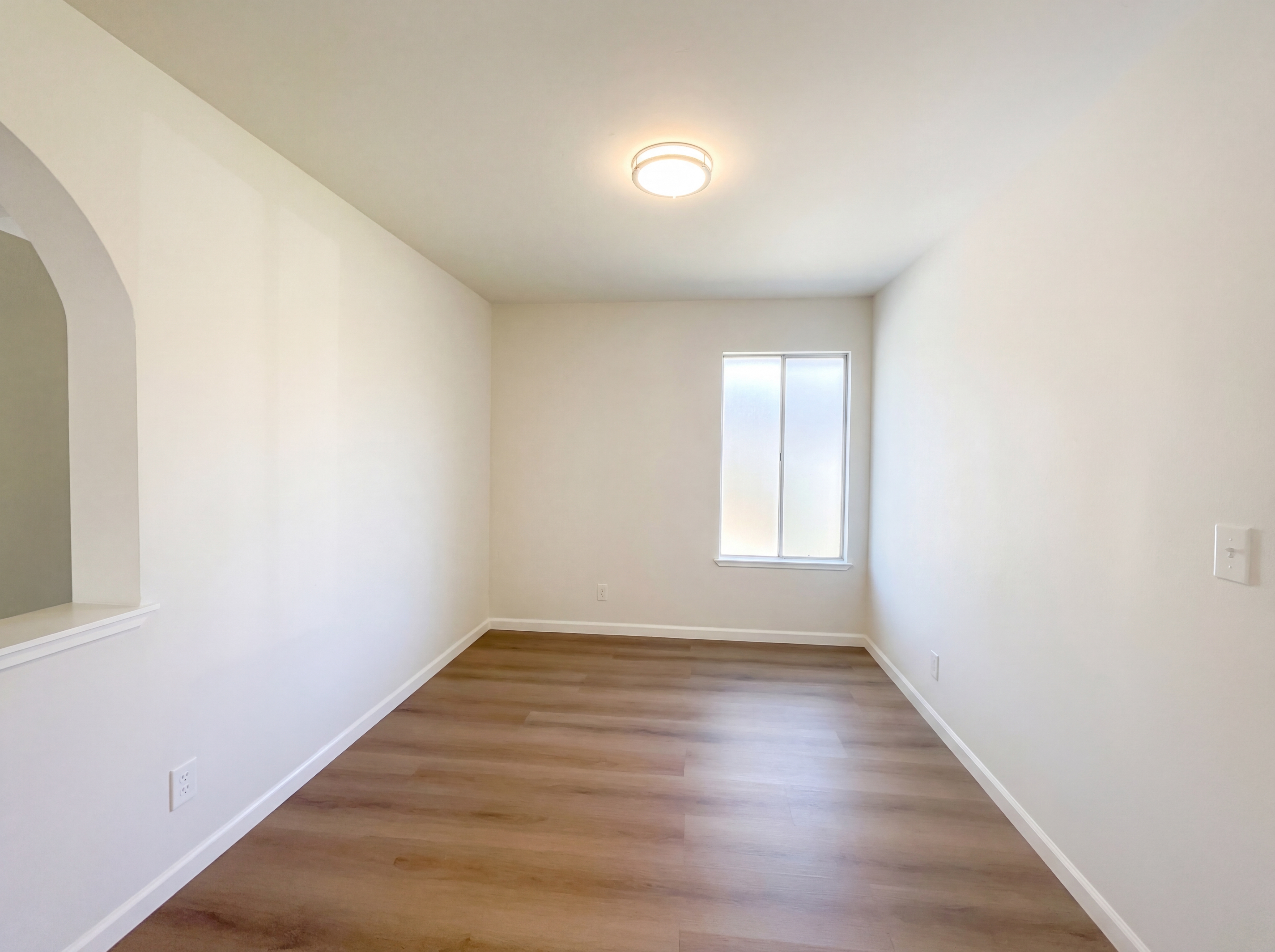 Photo 9 of 20 of 8271 Moorhaven Way, Sacramento, CA