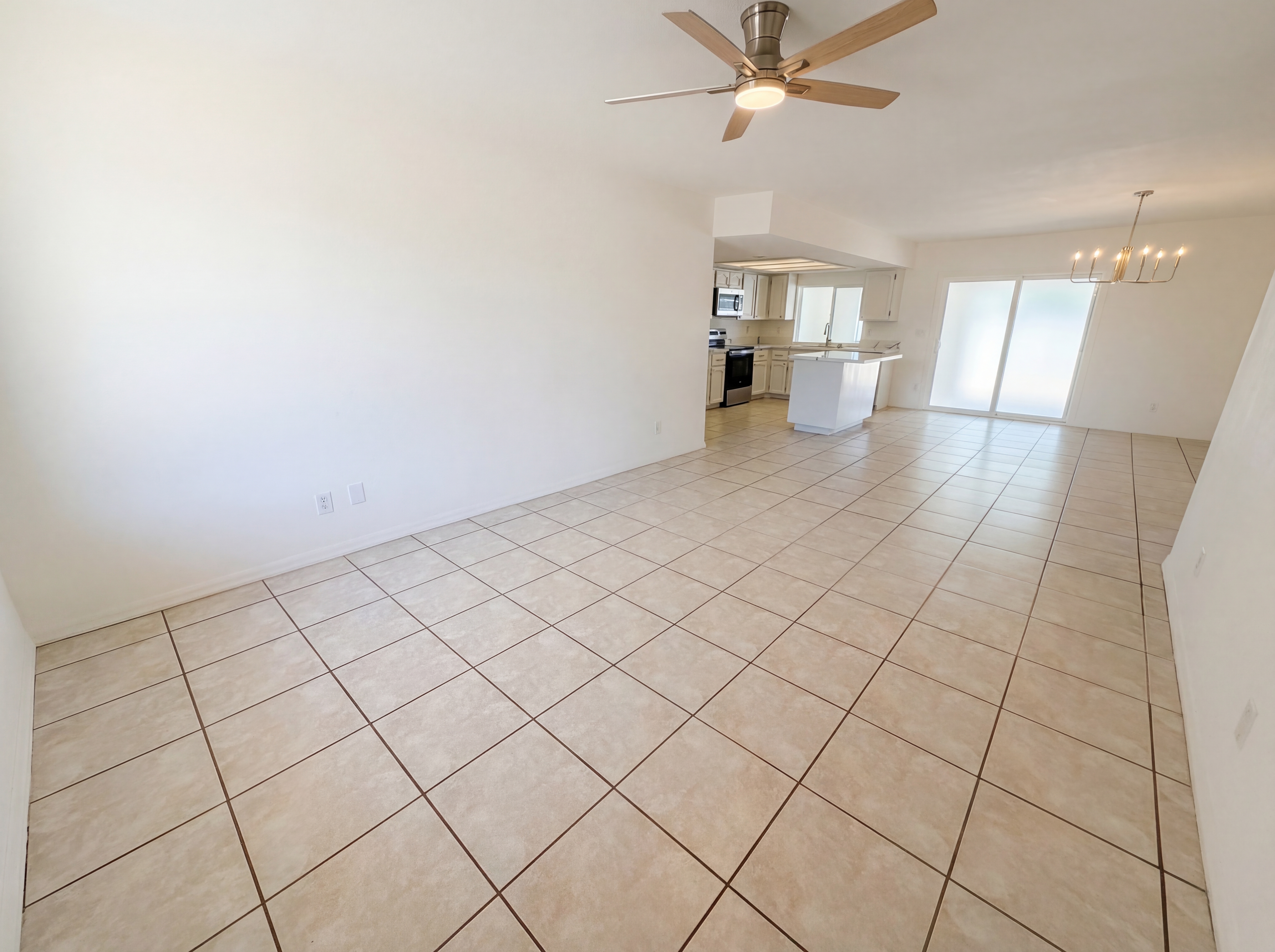 Photo 8 of 30 of 13138 W Sierra Vista Dr, Glendale, AZ