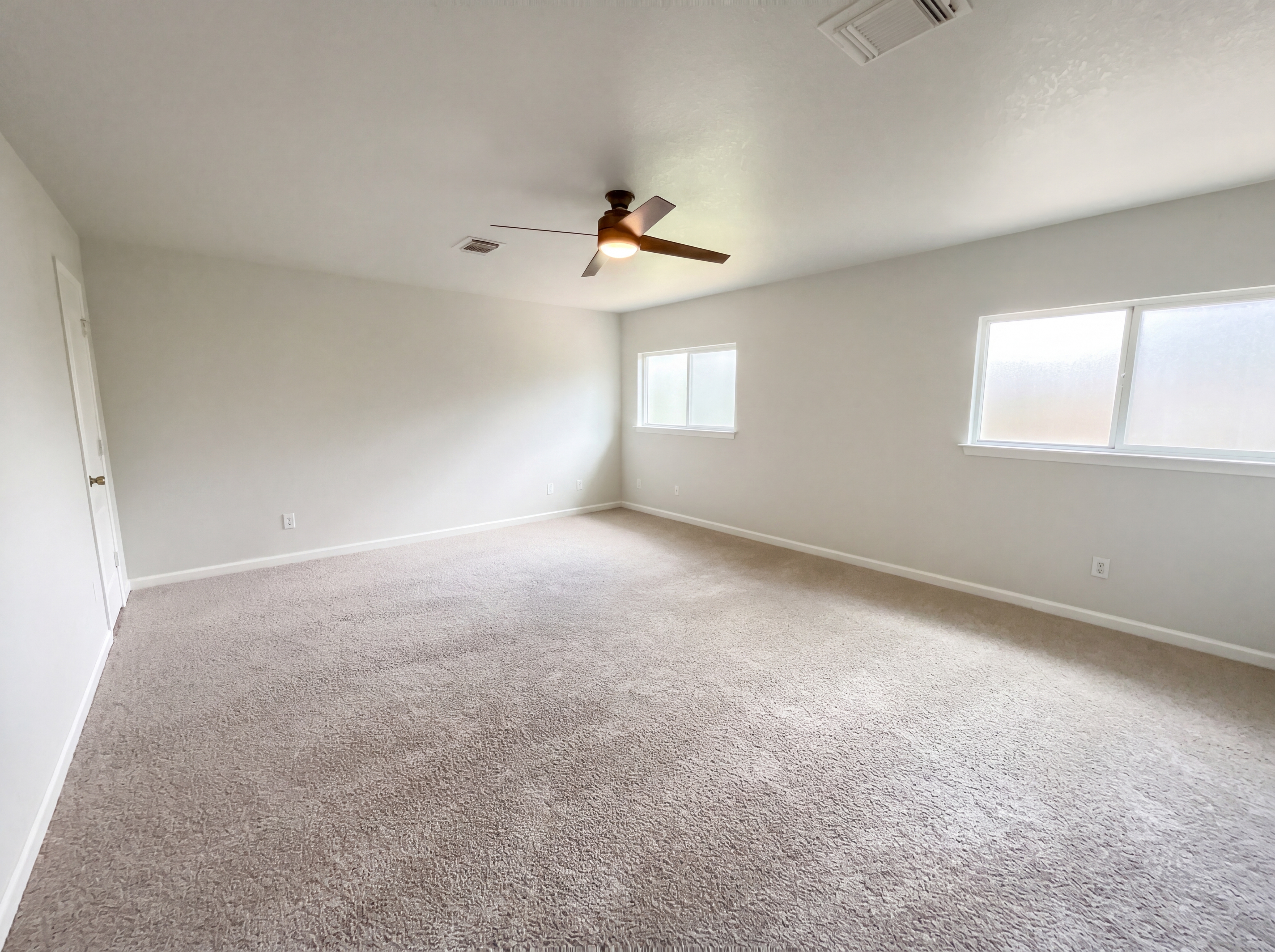 Photo 14 of 21 of 11010 Vollmer Ln, San Antonio, TX