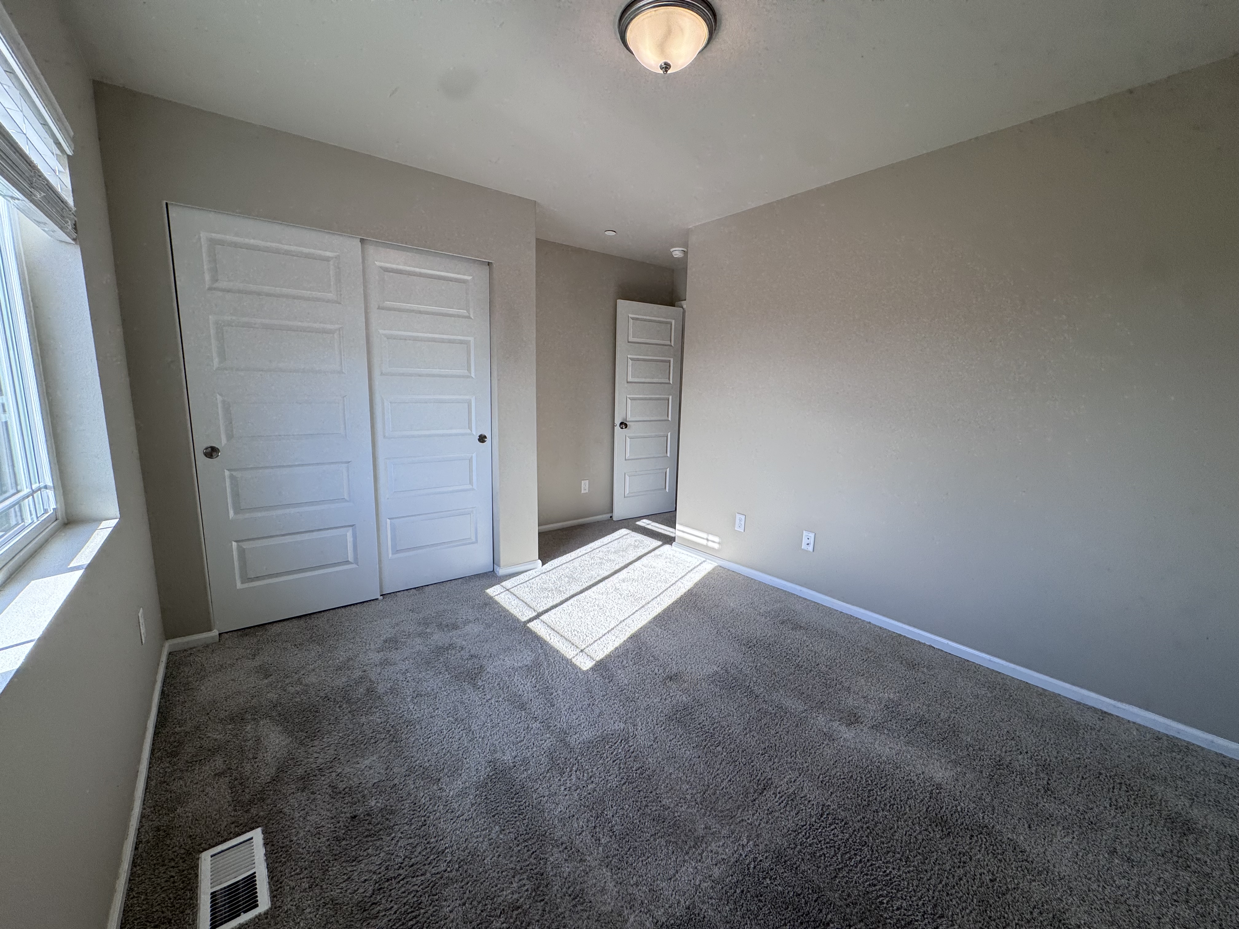 Photo 21 of 31 of 4335 Acacia Ln SE, Port Orchard, WA