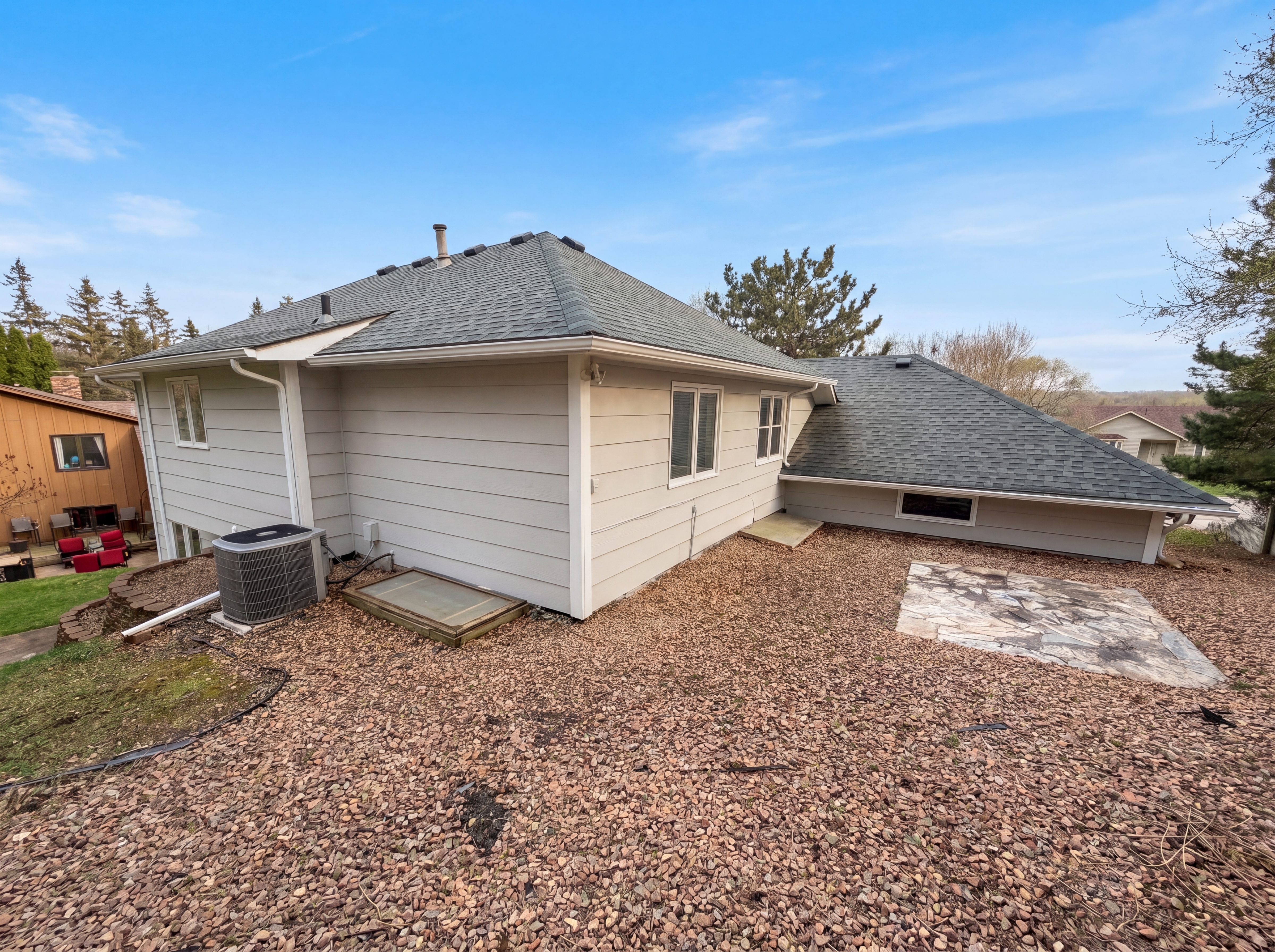 Photo 18 of 20 of 6475 Grand View Dr, Eden Prairie, MN