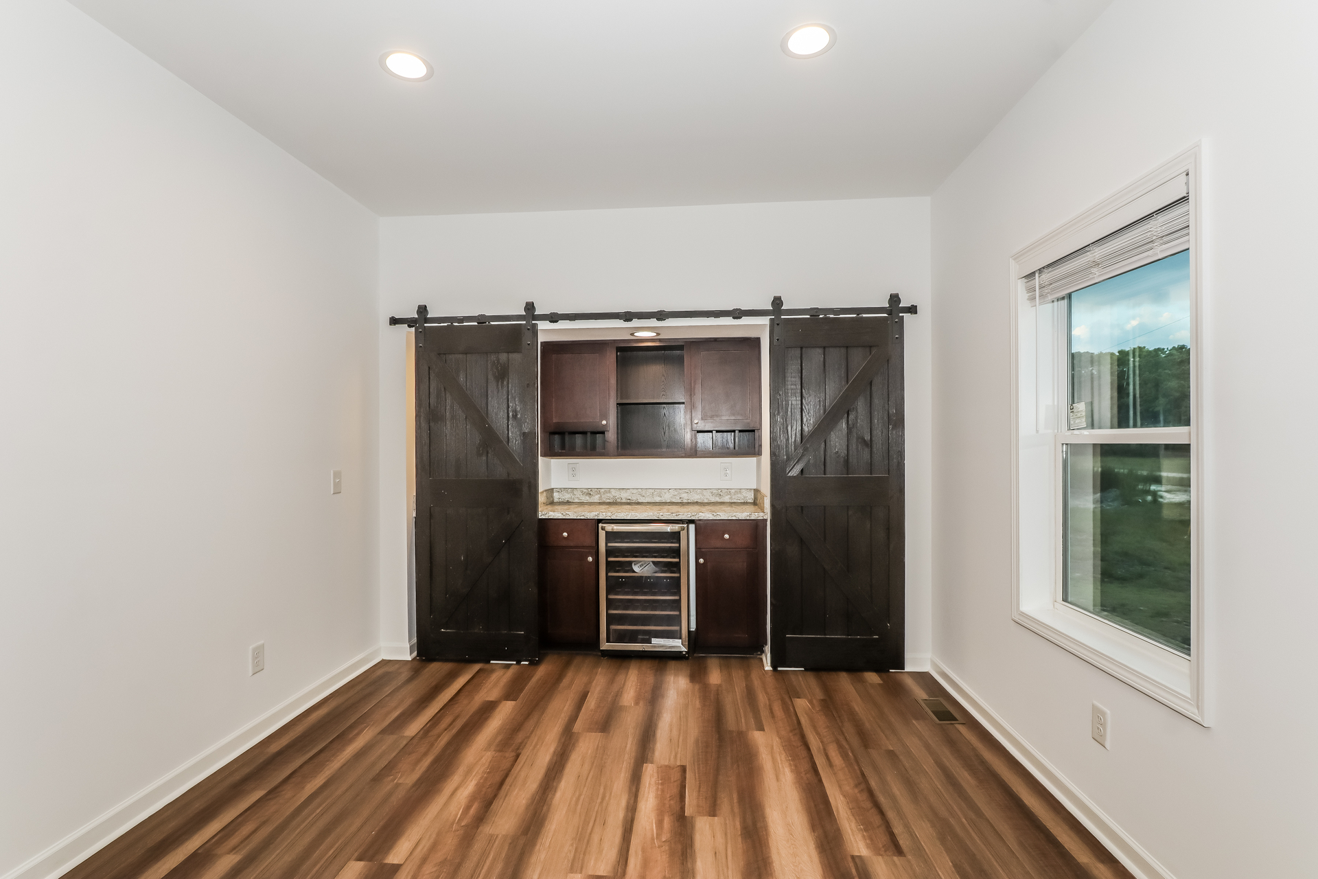 Photo 8 of 22 of 2147 Rosemary Ln SW, Supply, NC