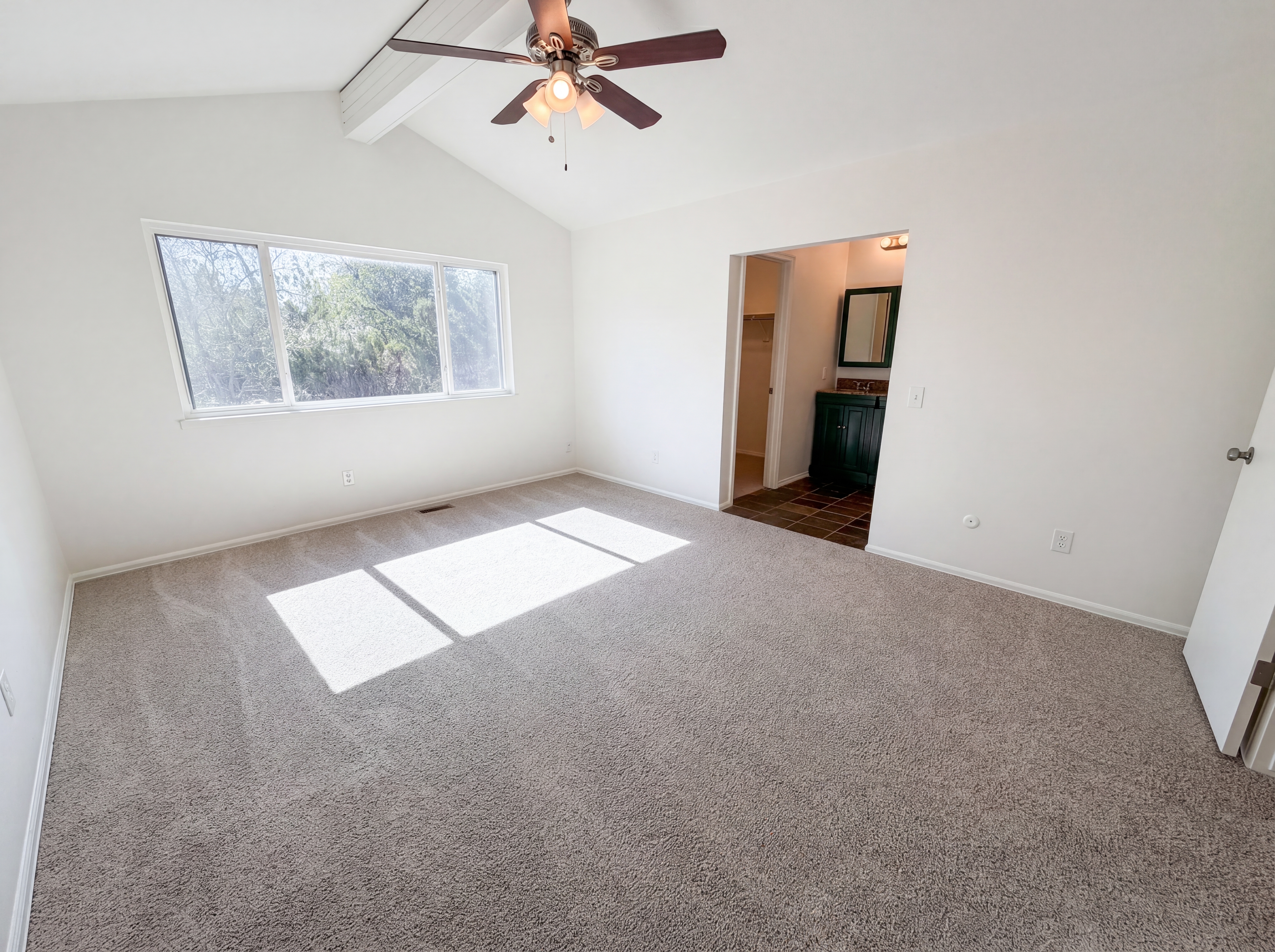 Photo 15 of 42 of 10330 E Weaver Pl, Englewood, CO
