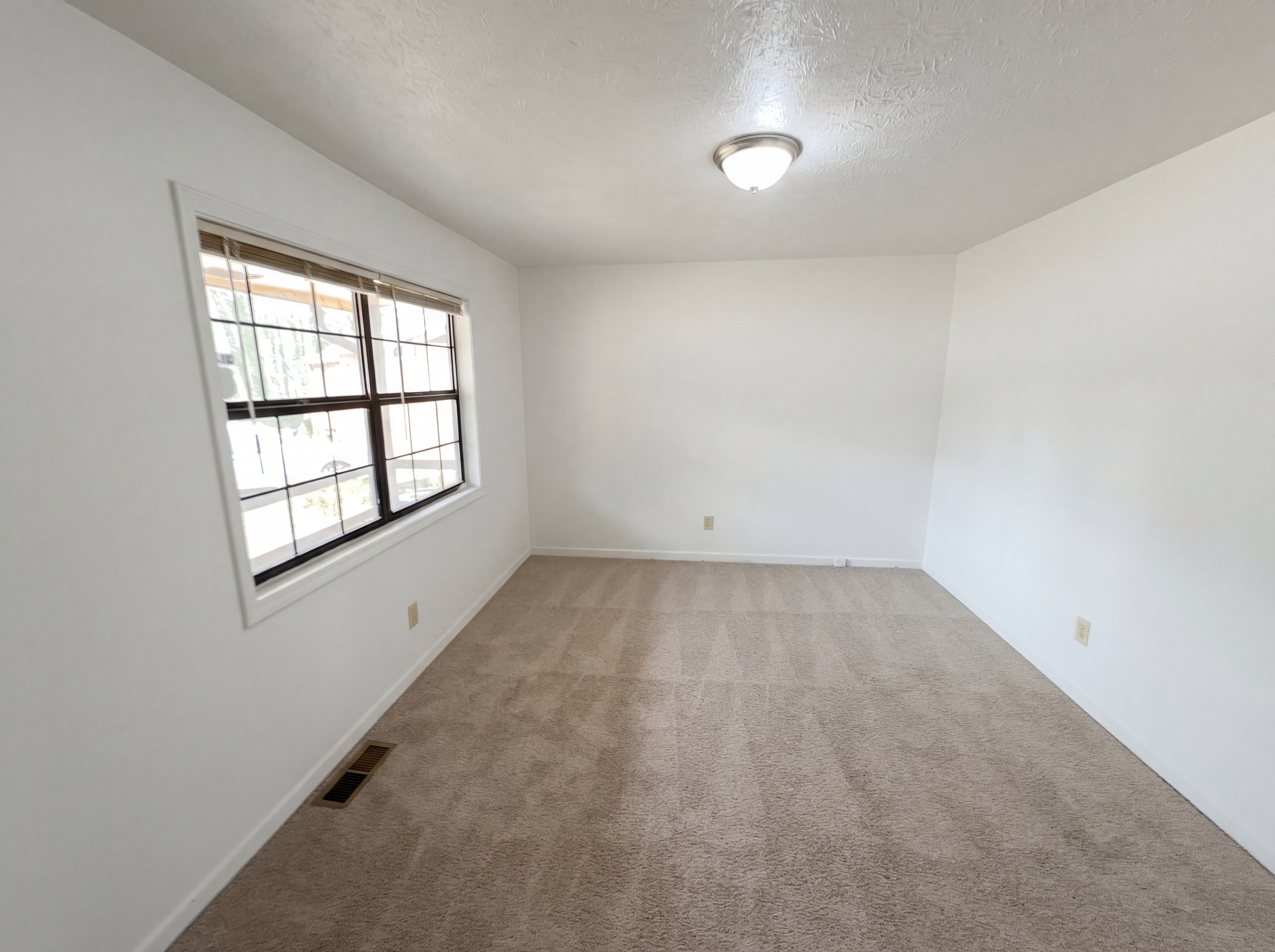 Photo 8 of 22 of 4400 Red Cedar Ct, Stone Mountain, GA