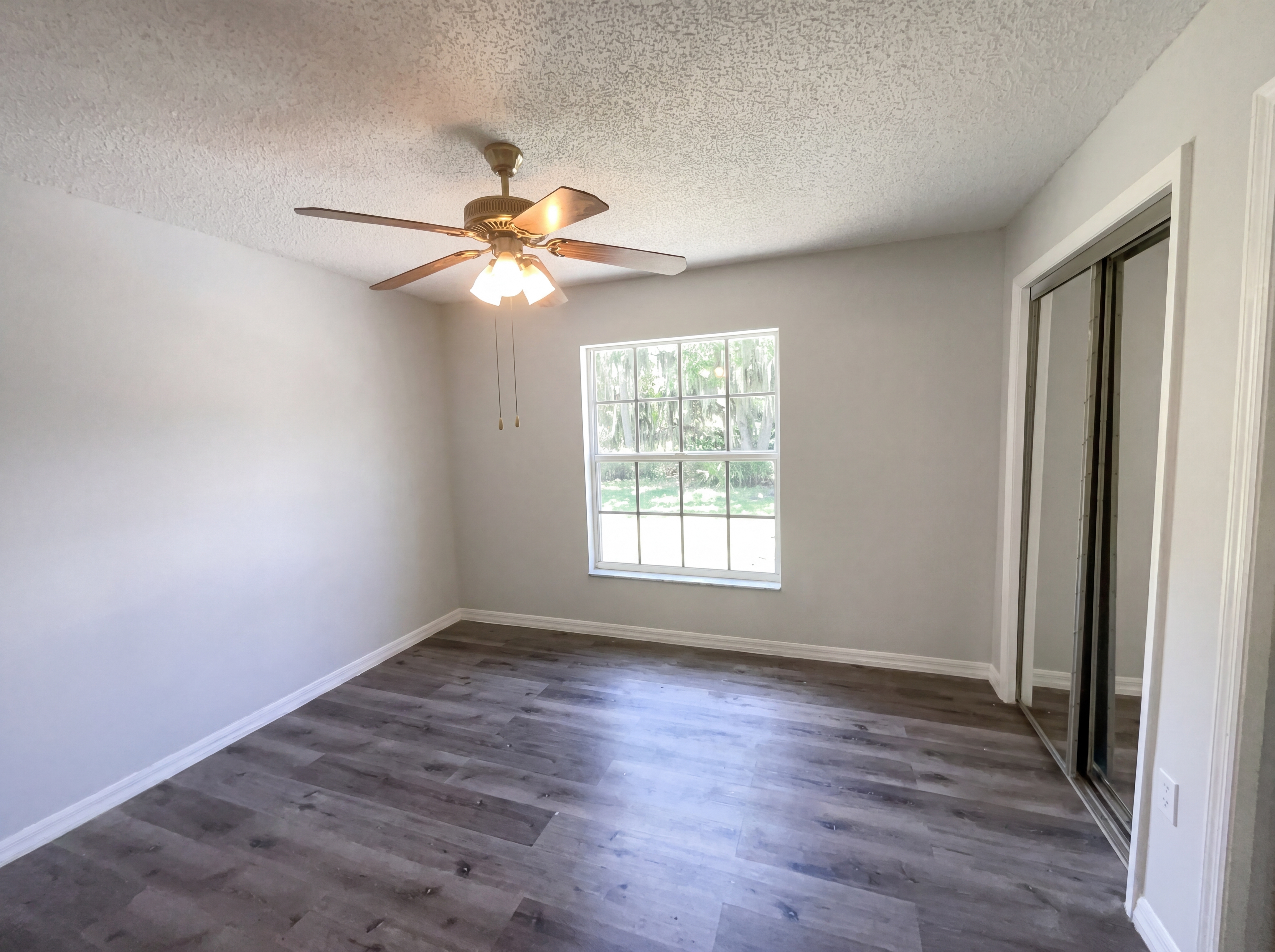 Photo 16 of 33 of 1750 Evergreen Ct, Kissimmee, FL