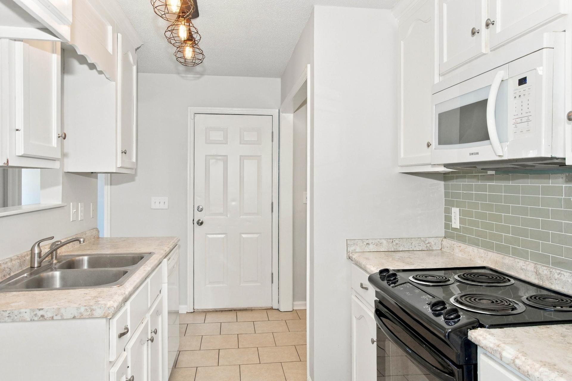 Photo 2 of 15 of 437 Shady Ln, Hazel Green, AL