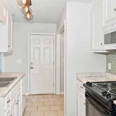 Property photo 2 of 437 Shady Ln