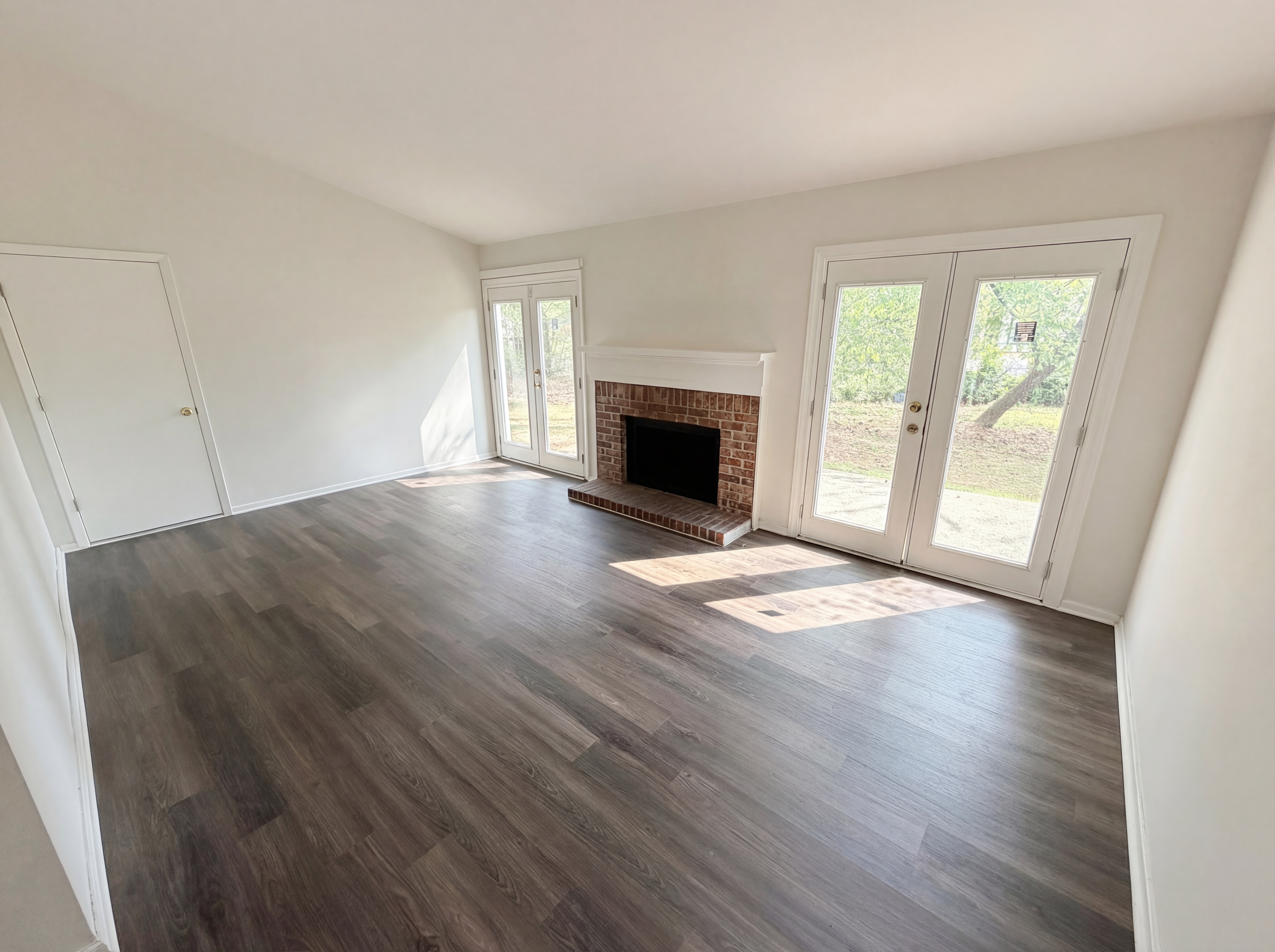 Photo 17 of 31 of 4727 Garden Hills Dr, Stone Mountain, GA