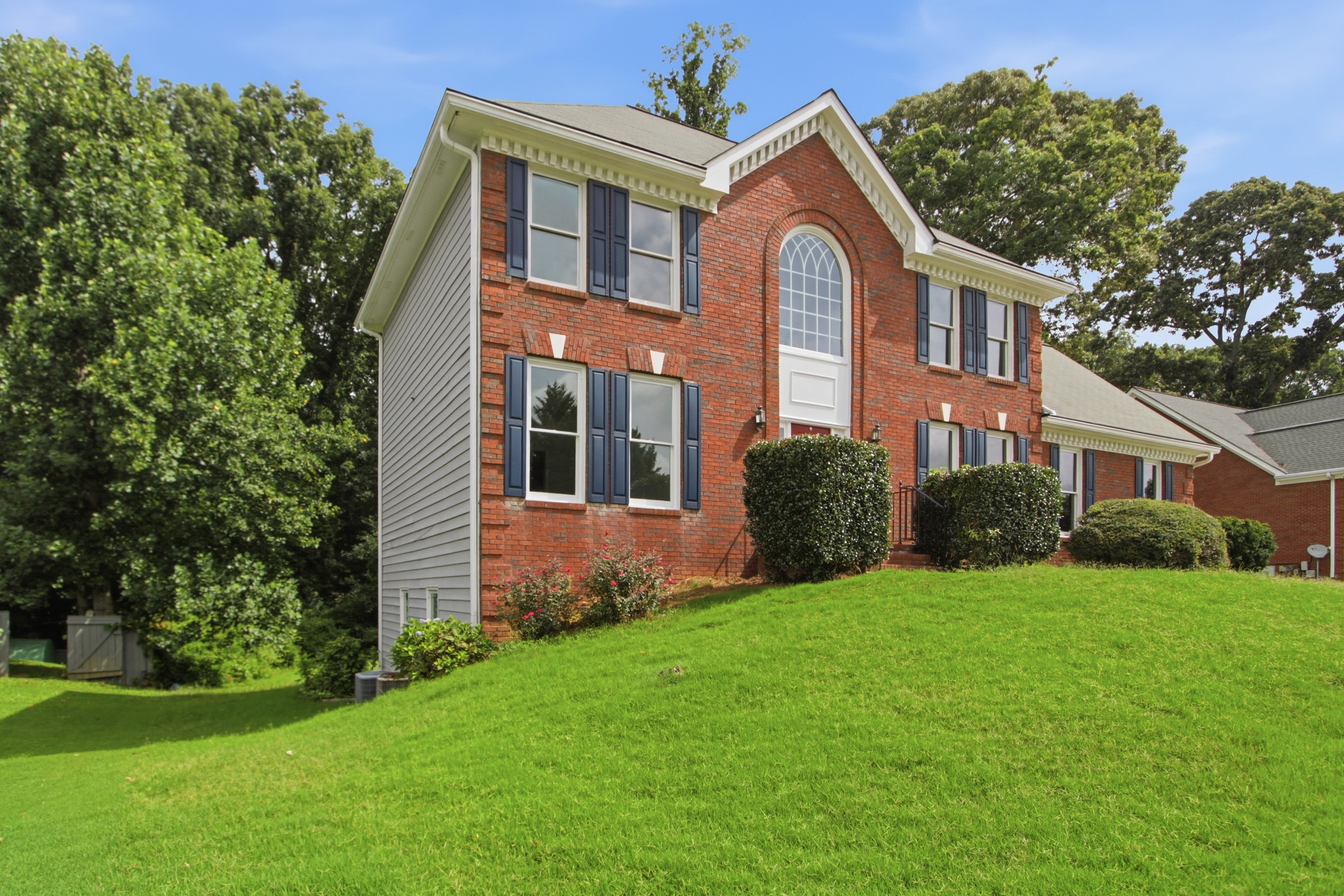 Photo 39 of 47 of 470 Fairway Walk Dr, Lawrenceville, GA