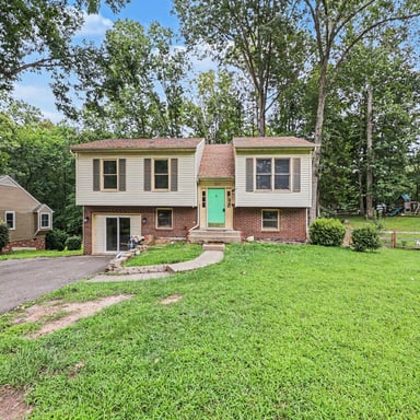Property photo 2 of 10711 Chesterwood Dr
