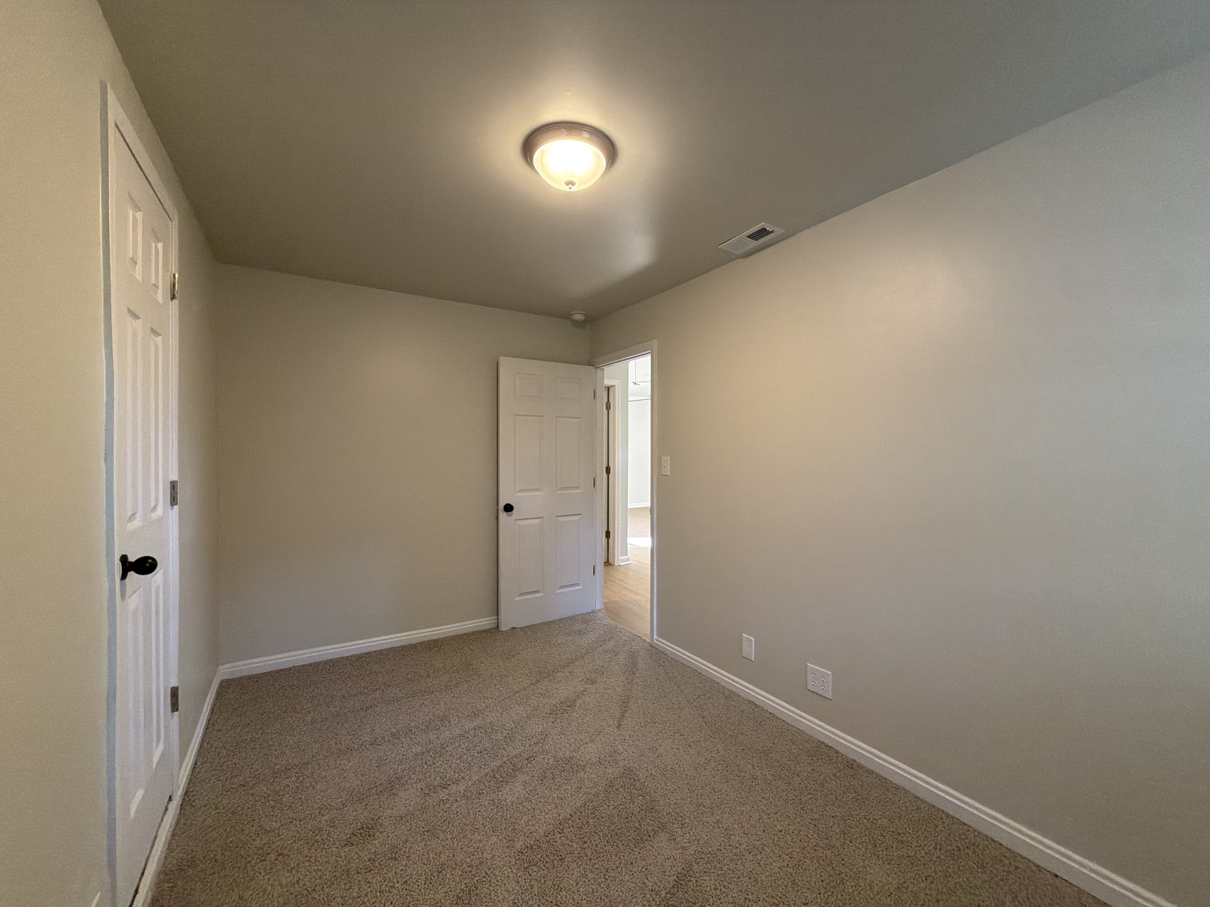 Photo 13 of 24 of 212 Red Oak Ave, Durham, NC