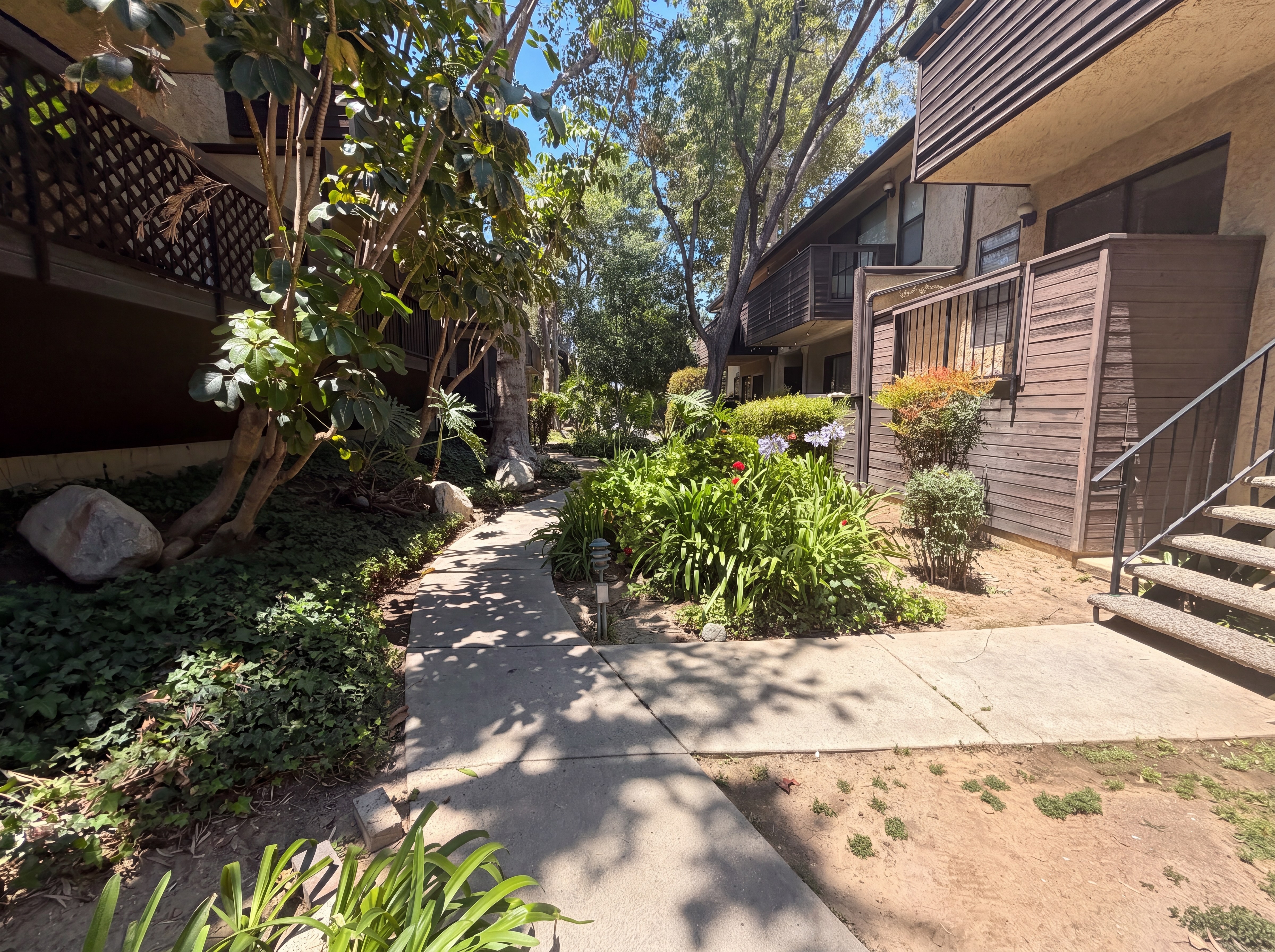 Photo 16 of 17 of 7300 Corbin Ave, Reseda, CA