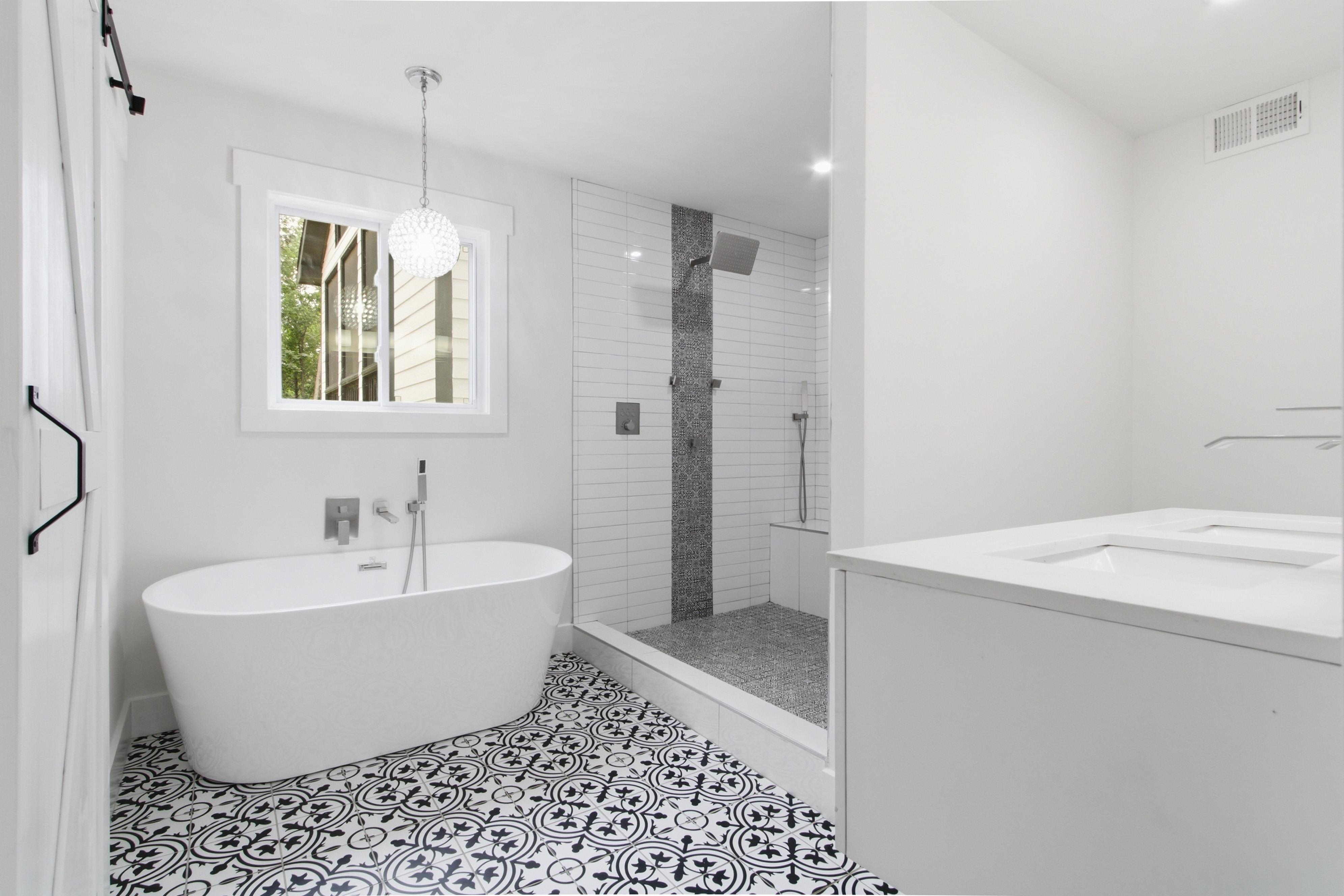 Photo 6 of 33 of 1239 Ashbrook Dr, Lawrenceville, GA