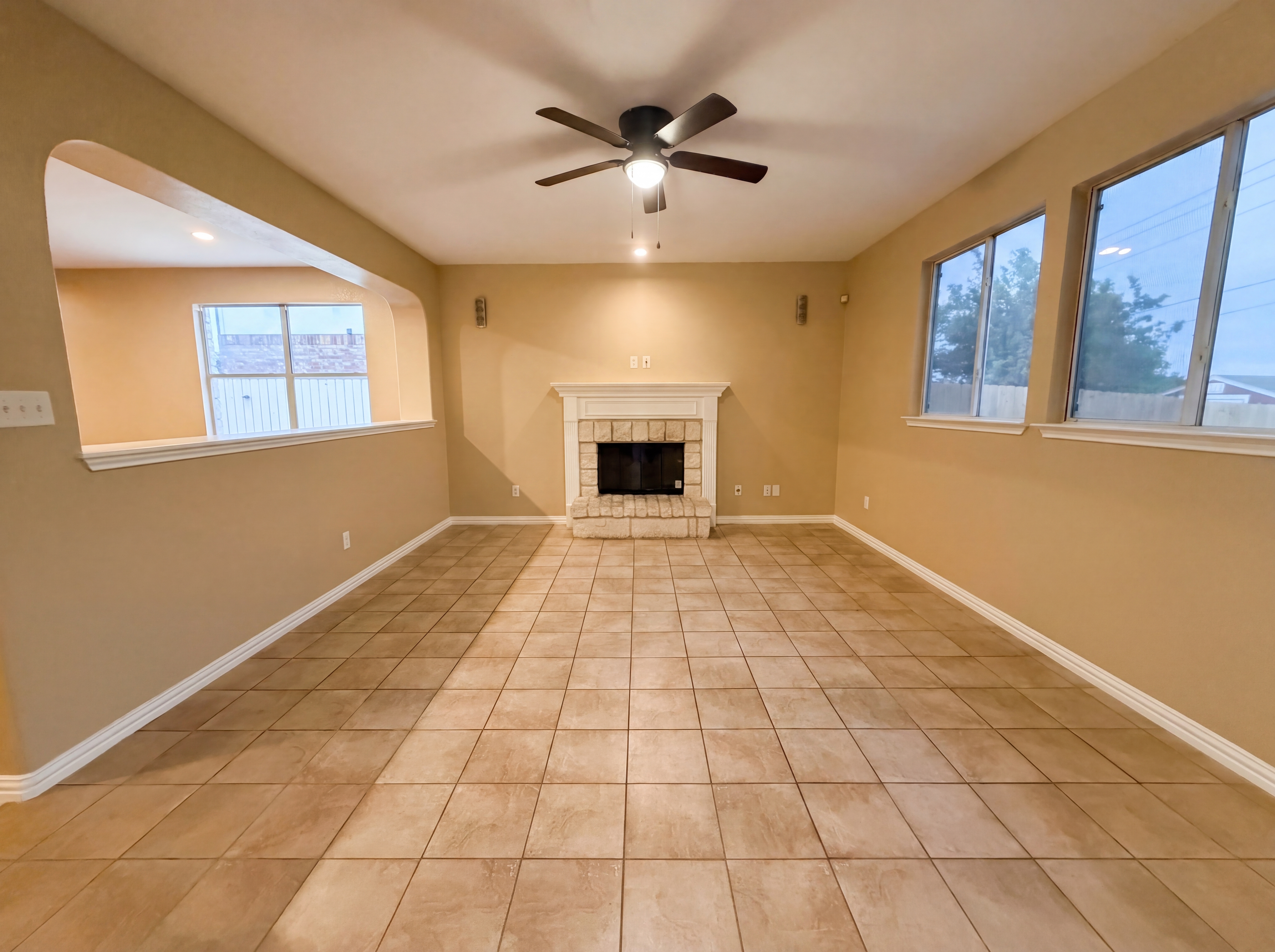 Photo 3 of 21 of 5103 Sydney Harbour Ct, Killeen, TX