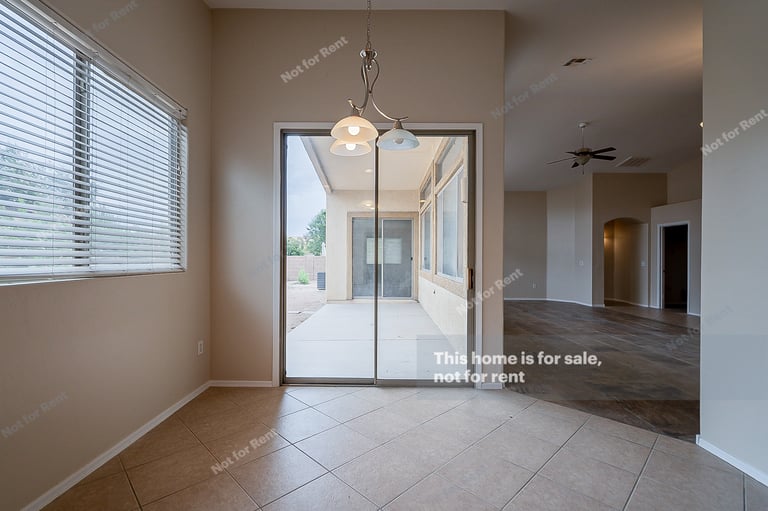 Photo 8 of 17 - 12524 N Stone Ring Dr, Marana, AZ 85653