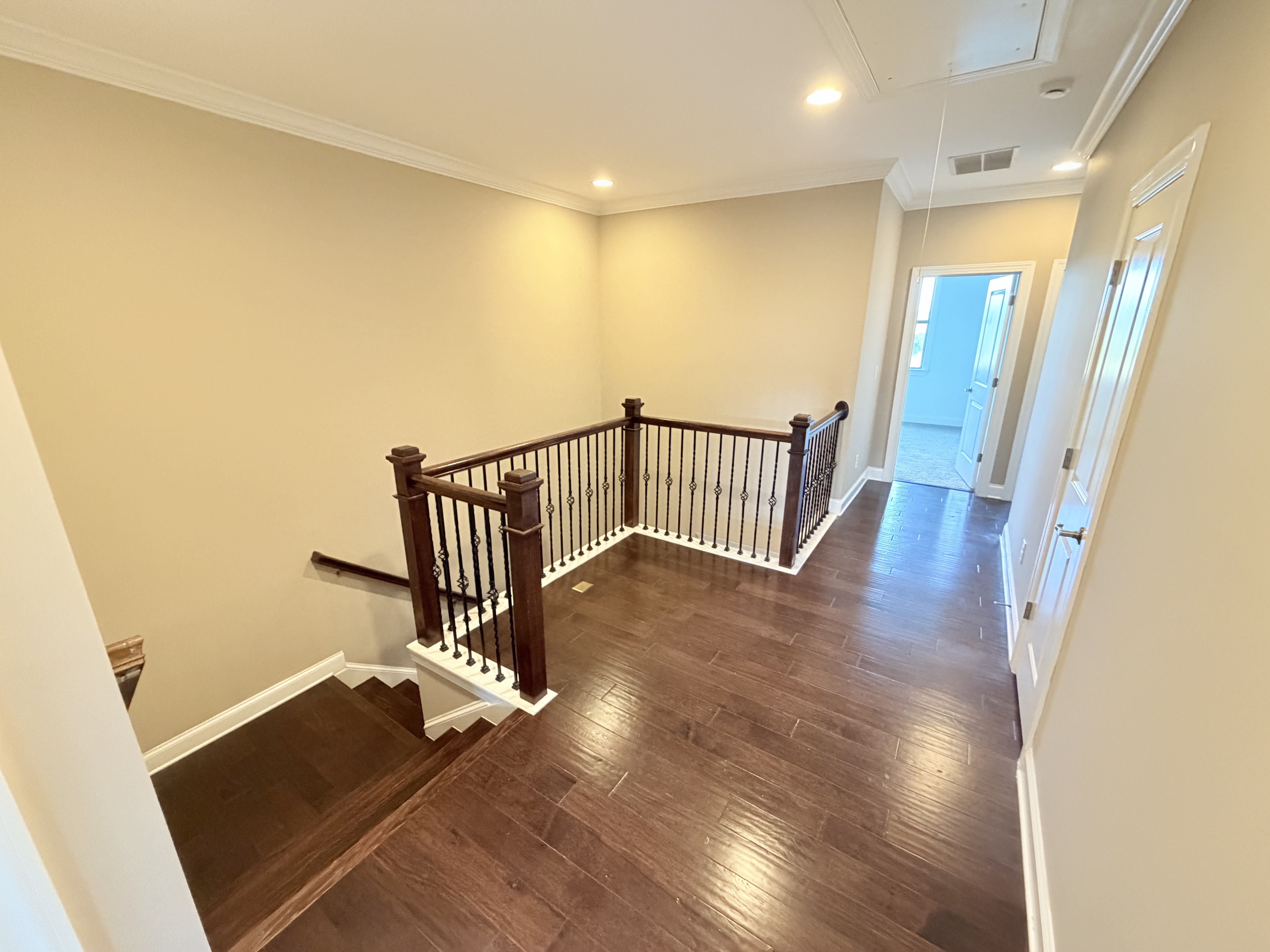 Photo 30 of 44 of 2256 Royal Vineyard Ln SE, Smyrna, GA