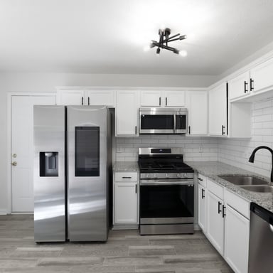 Property photo 2 of 4389 Southvale Dr