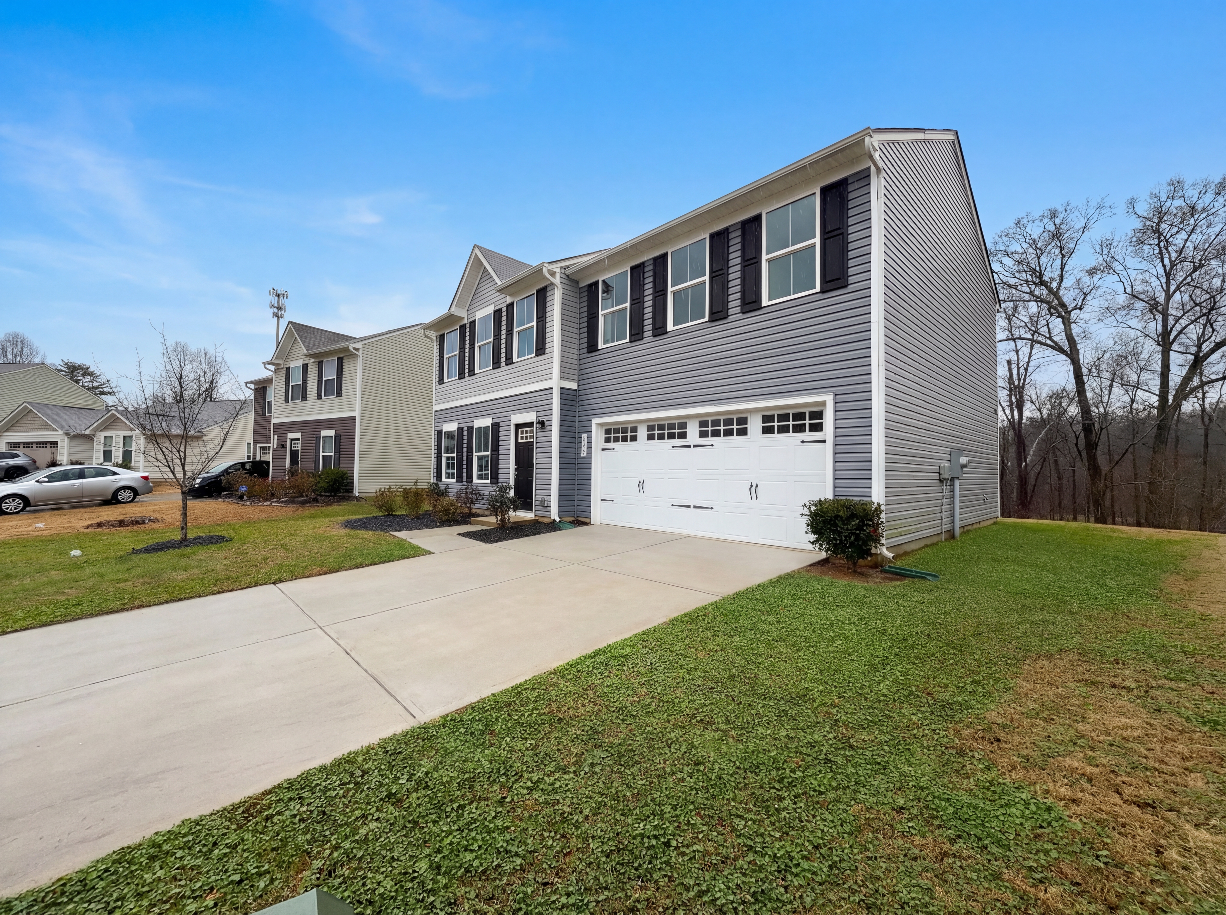 Photo 8 of 24 of 2511 Willow Pond Ln SE, Concord, NC