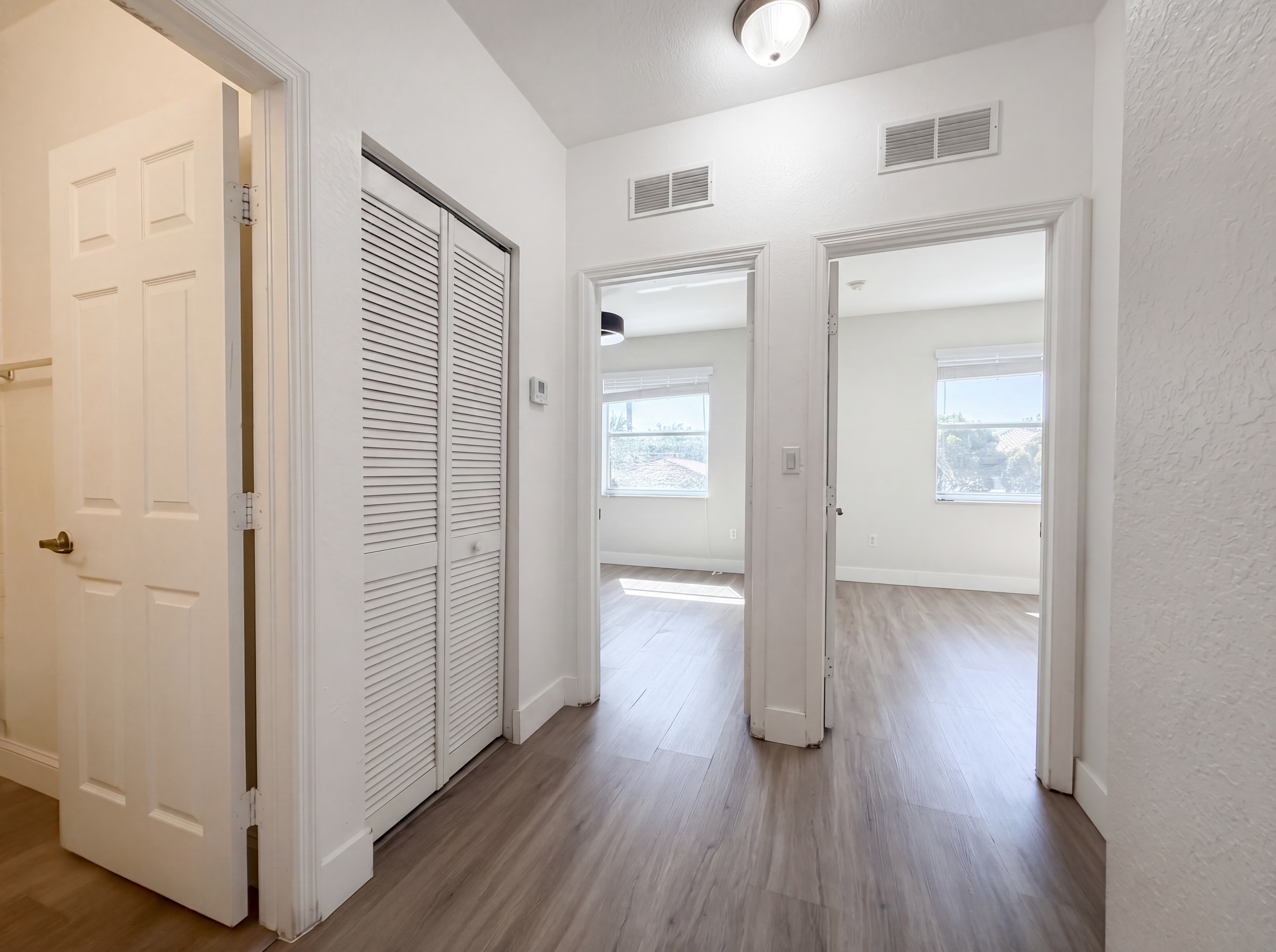 Photo 16 of 24 of 5037 SW 140th Ter, Miramar, FL