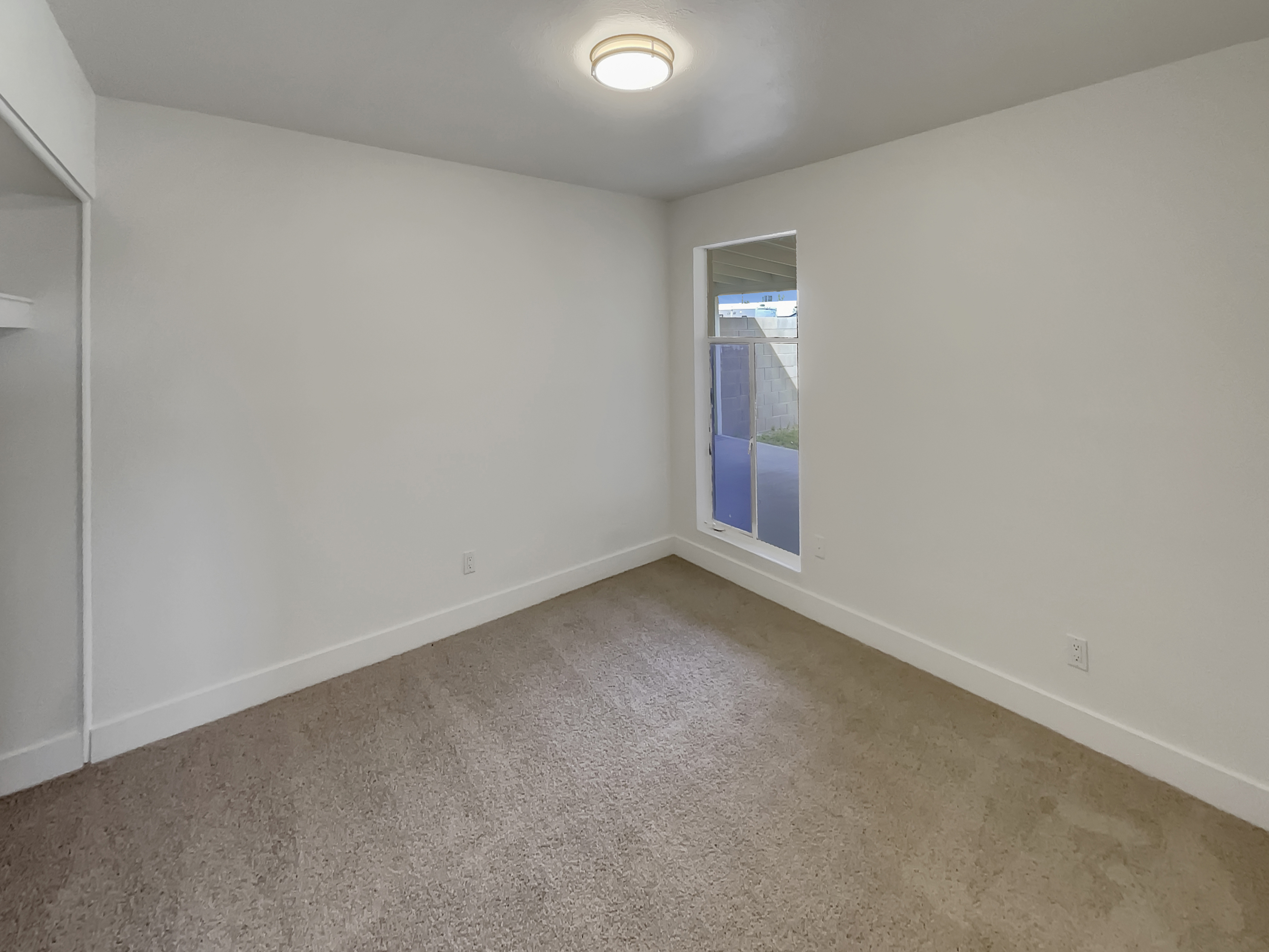 Photo 13 of 33 of 6633 W Colter St, Glendale, AZ