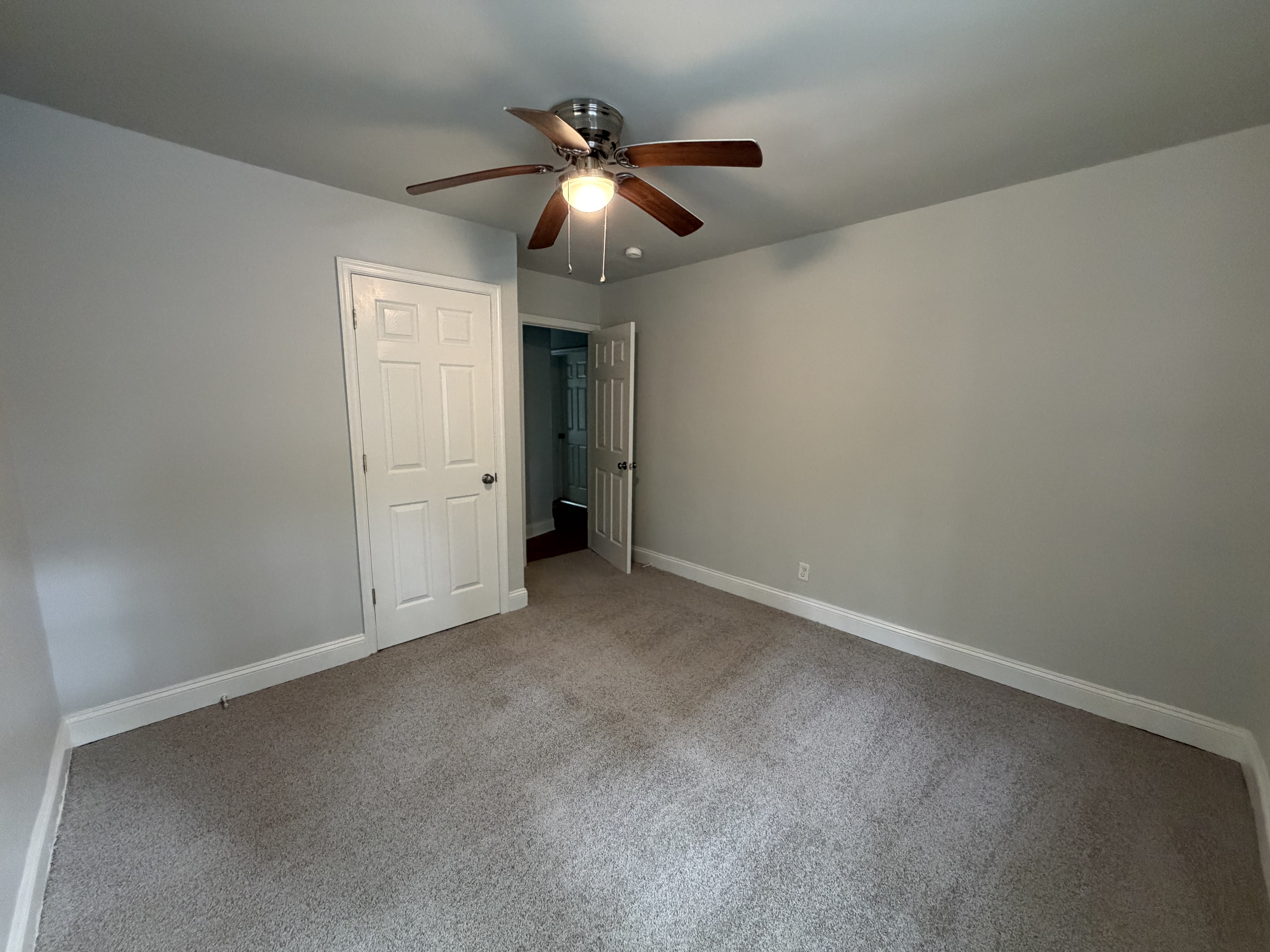 Photo 13 of 19 of 4800 Leonard Ave, Henrico, VA