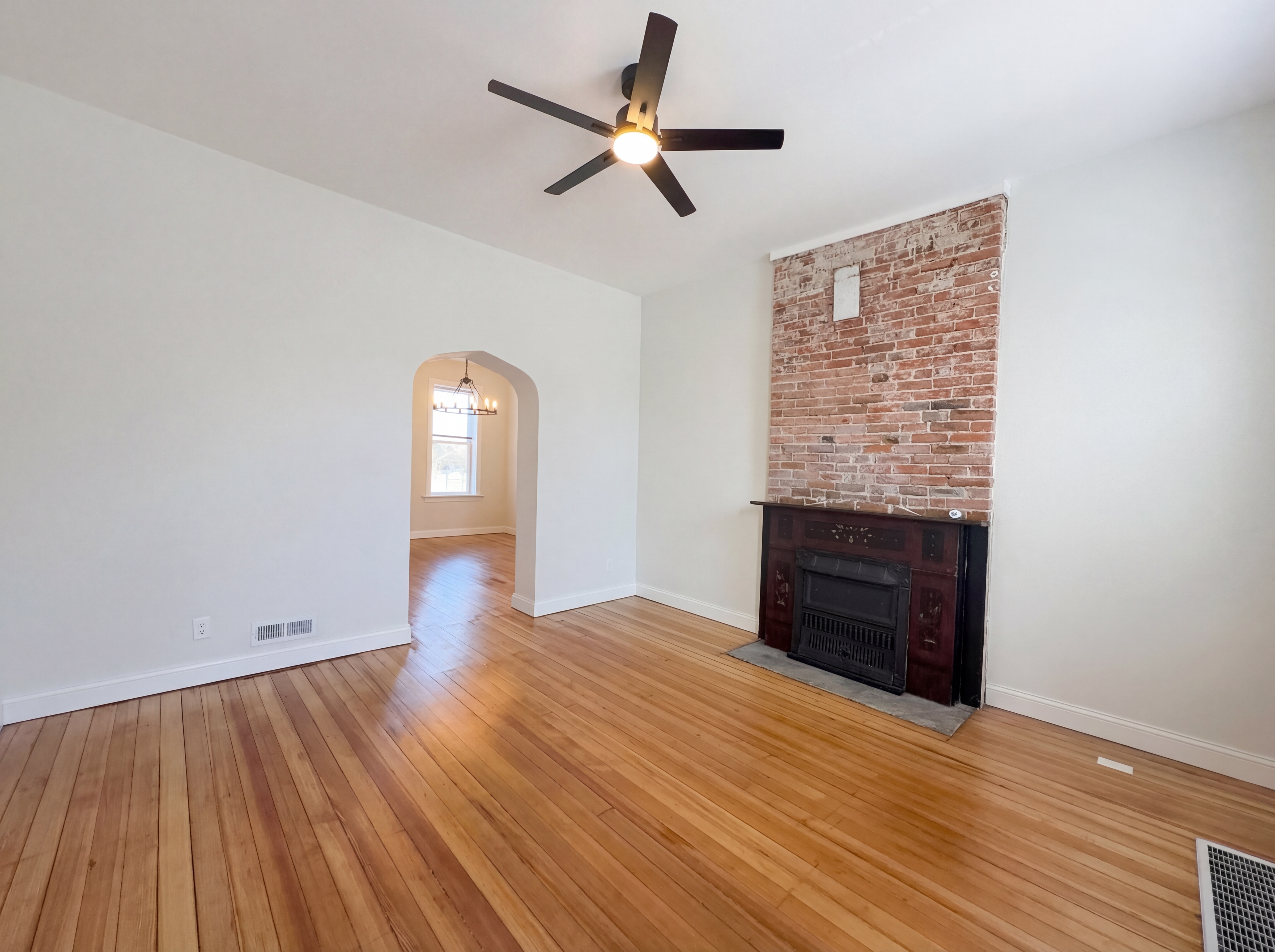Photo 5 of 21 of 7101 Virginia Ave, Saint Louis, MO