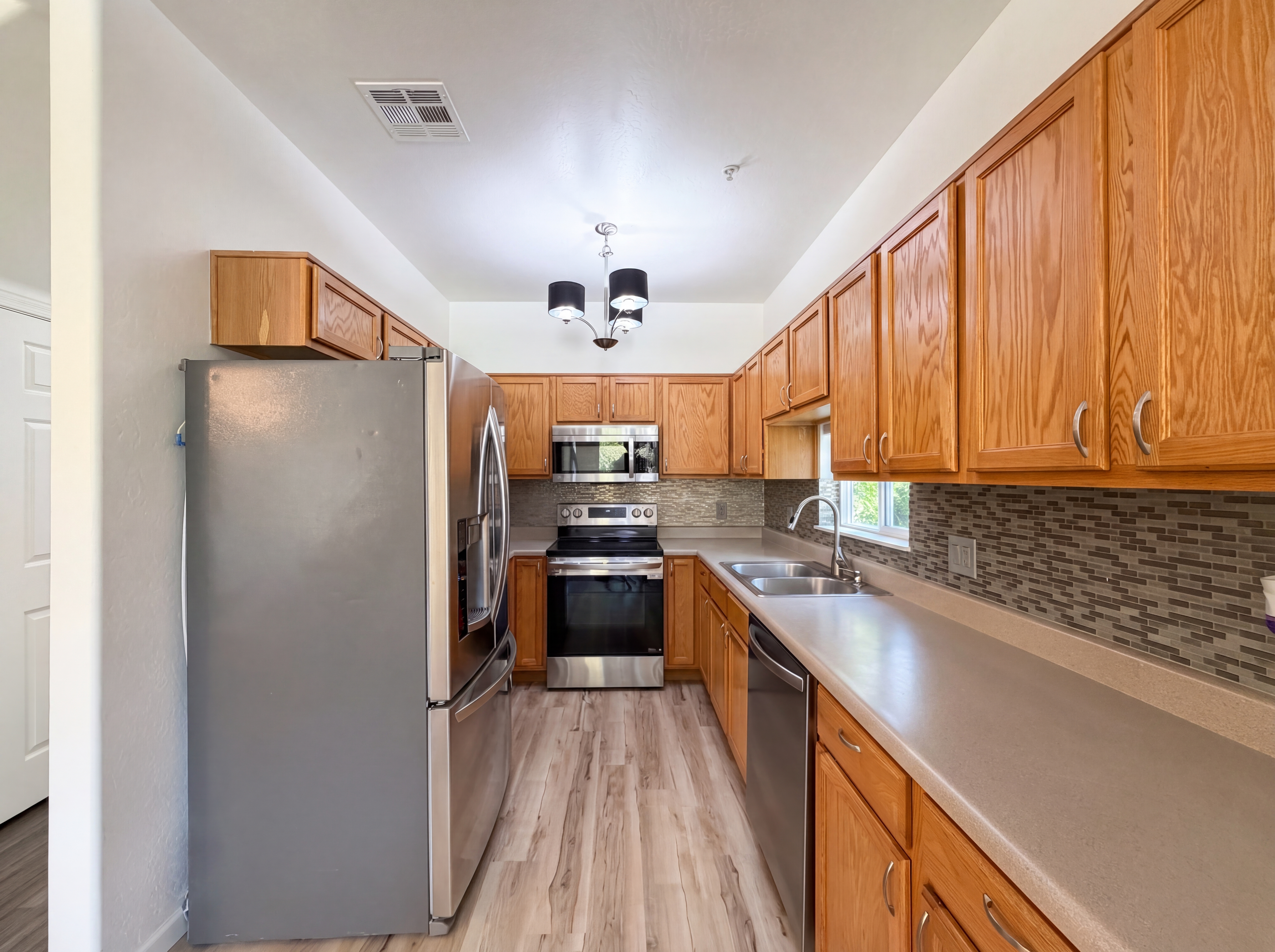 Photo 2 of 22 of 1718 W Colter St, Phoenix, AZ