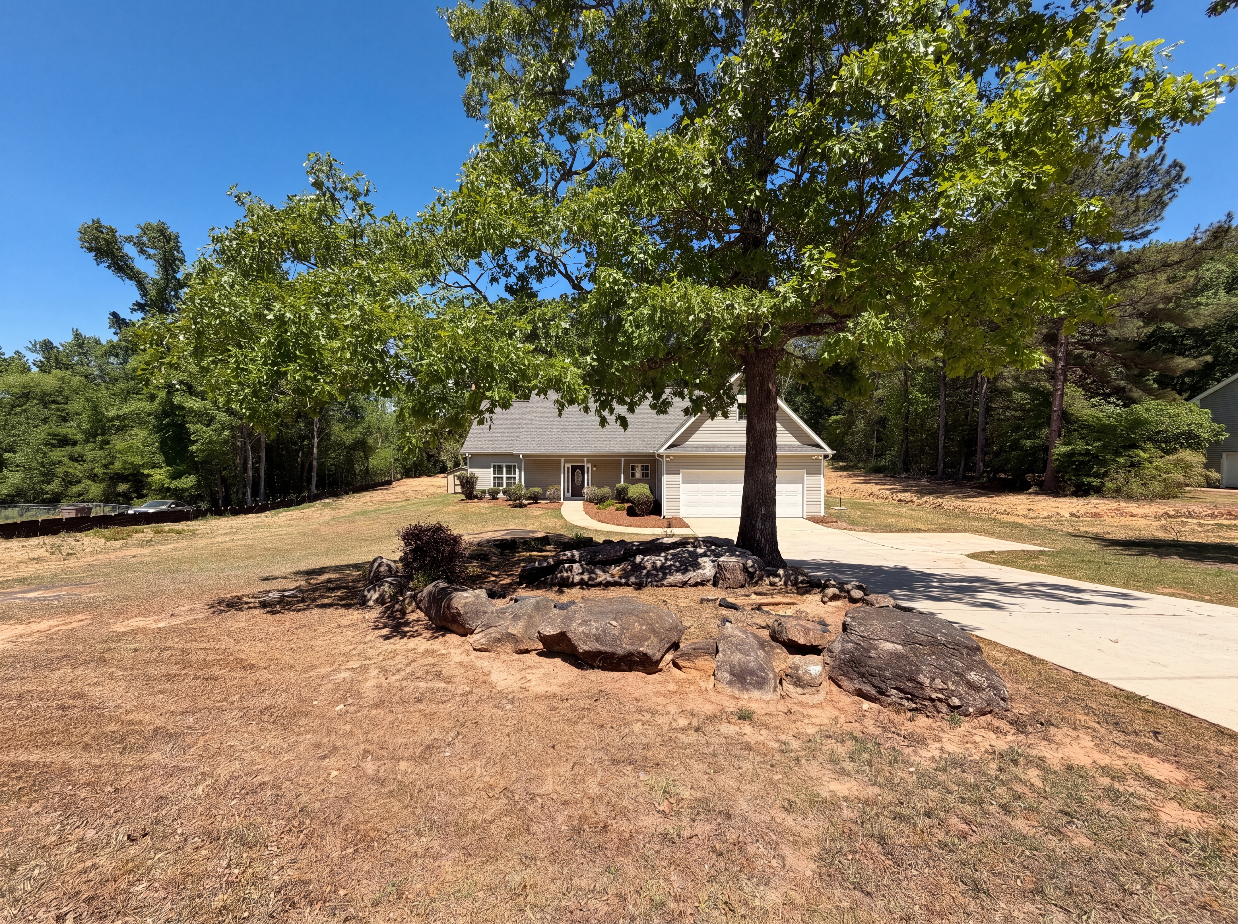 Photo 21 of 26 of 130 White Acres Dr, Stockbridge, GA