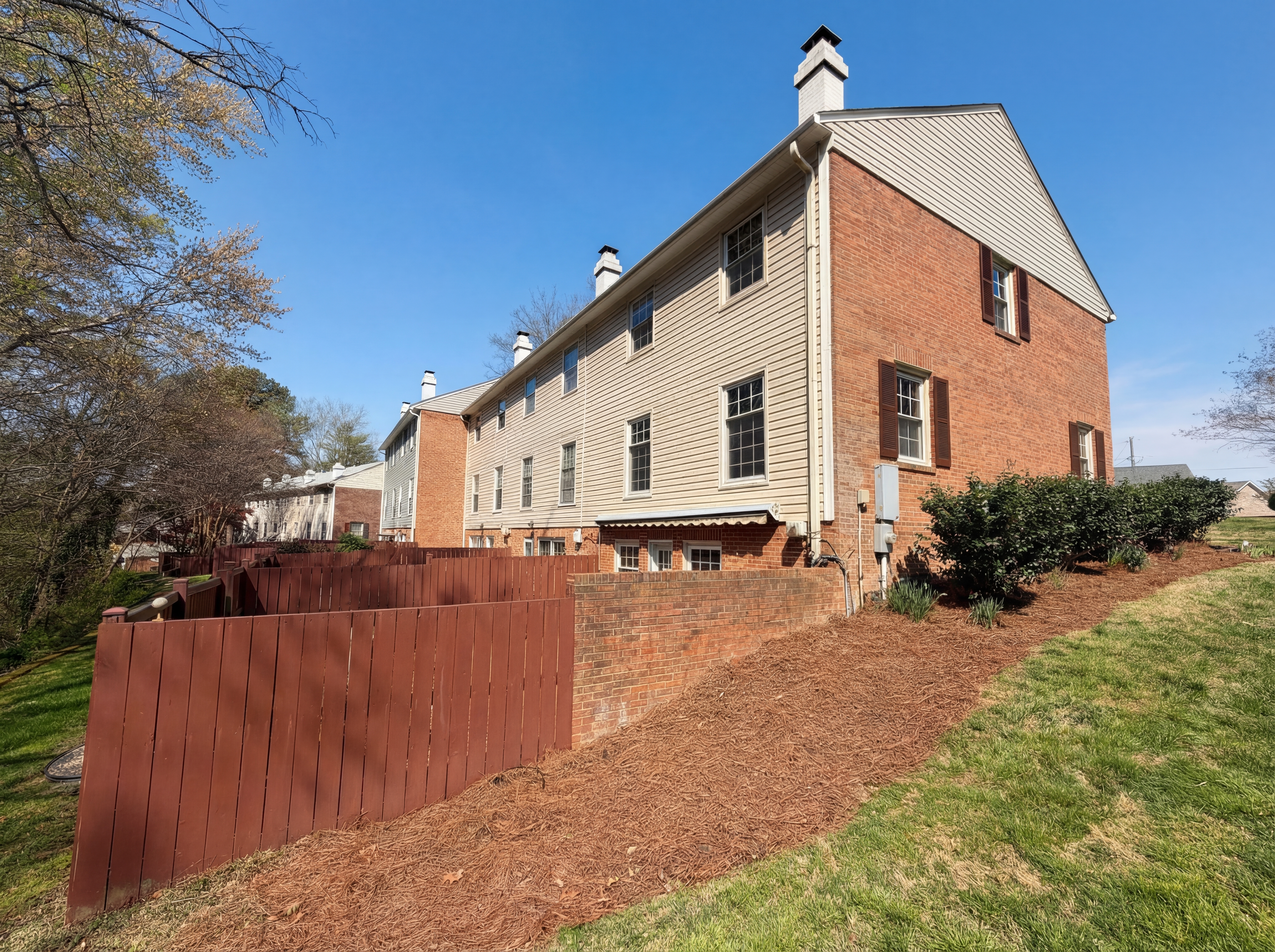 Photo 7 of 23 of 4050 Huntingreen Ln, Winston Salem, NC