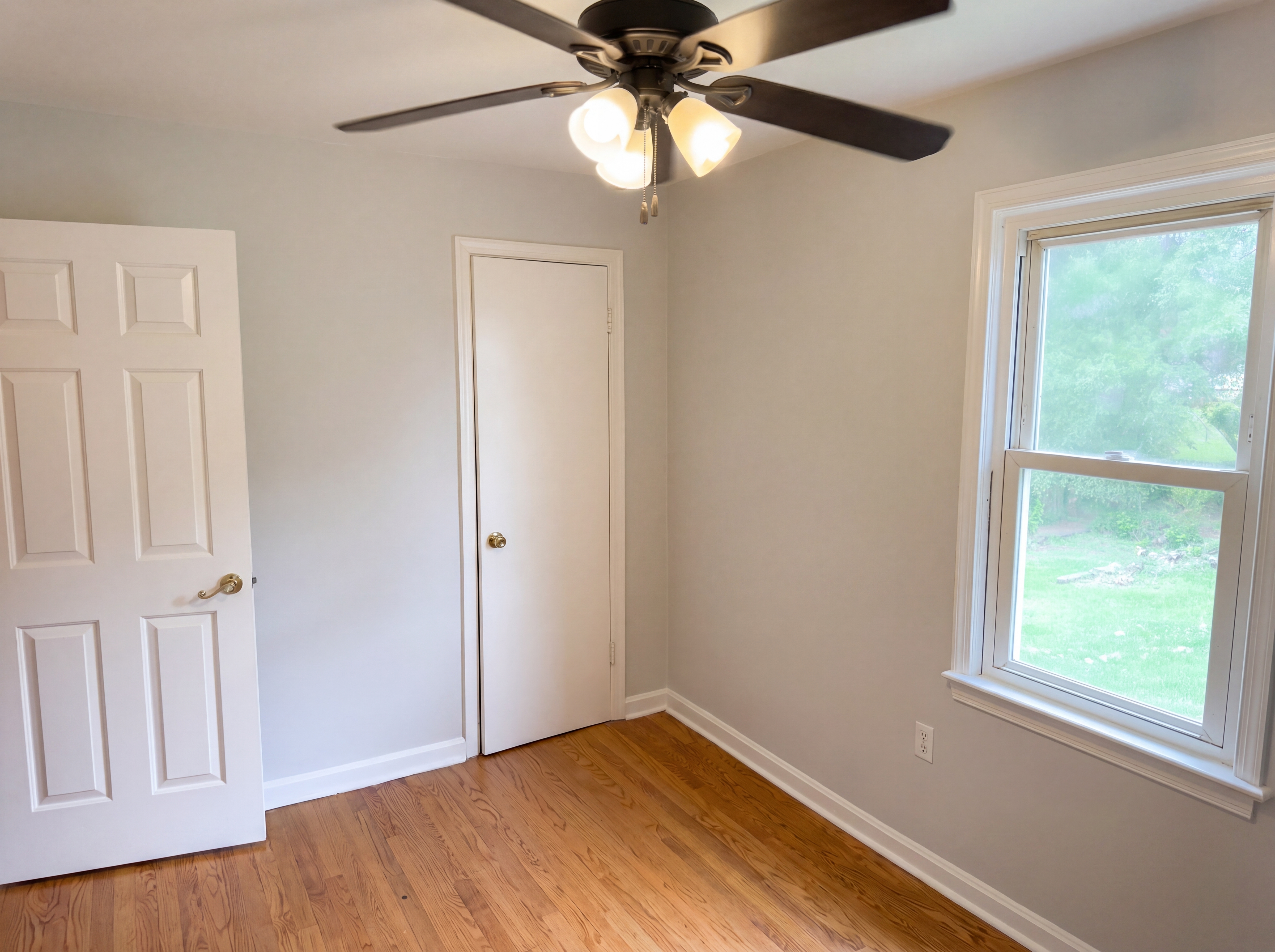 Photo 4 of 19 of 420 Manassas Ave, Front Royal, VA