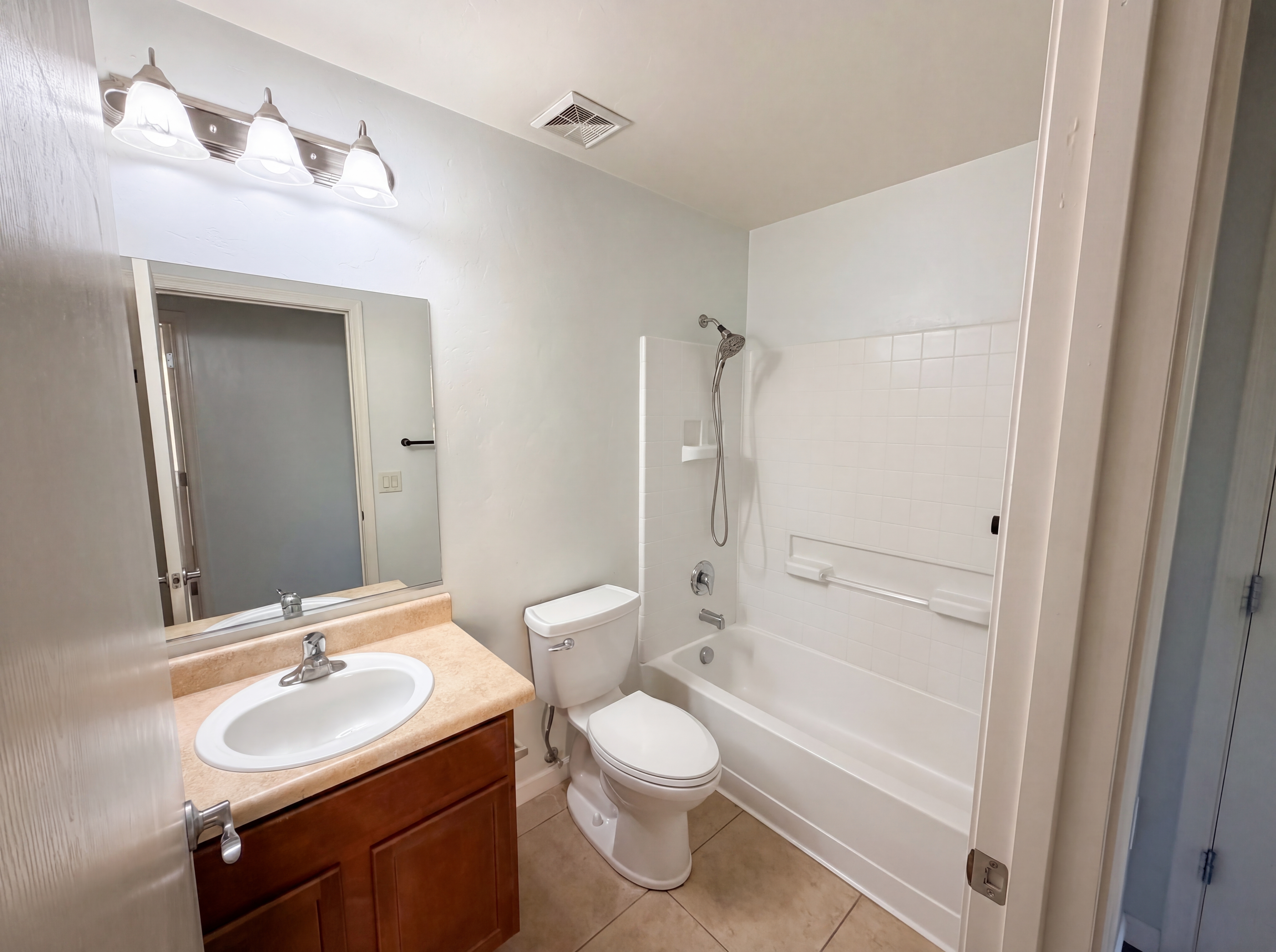 Photo 6 of 19 of 4703 W Hoha Ln, Tucson, AZ
