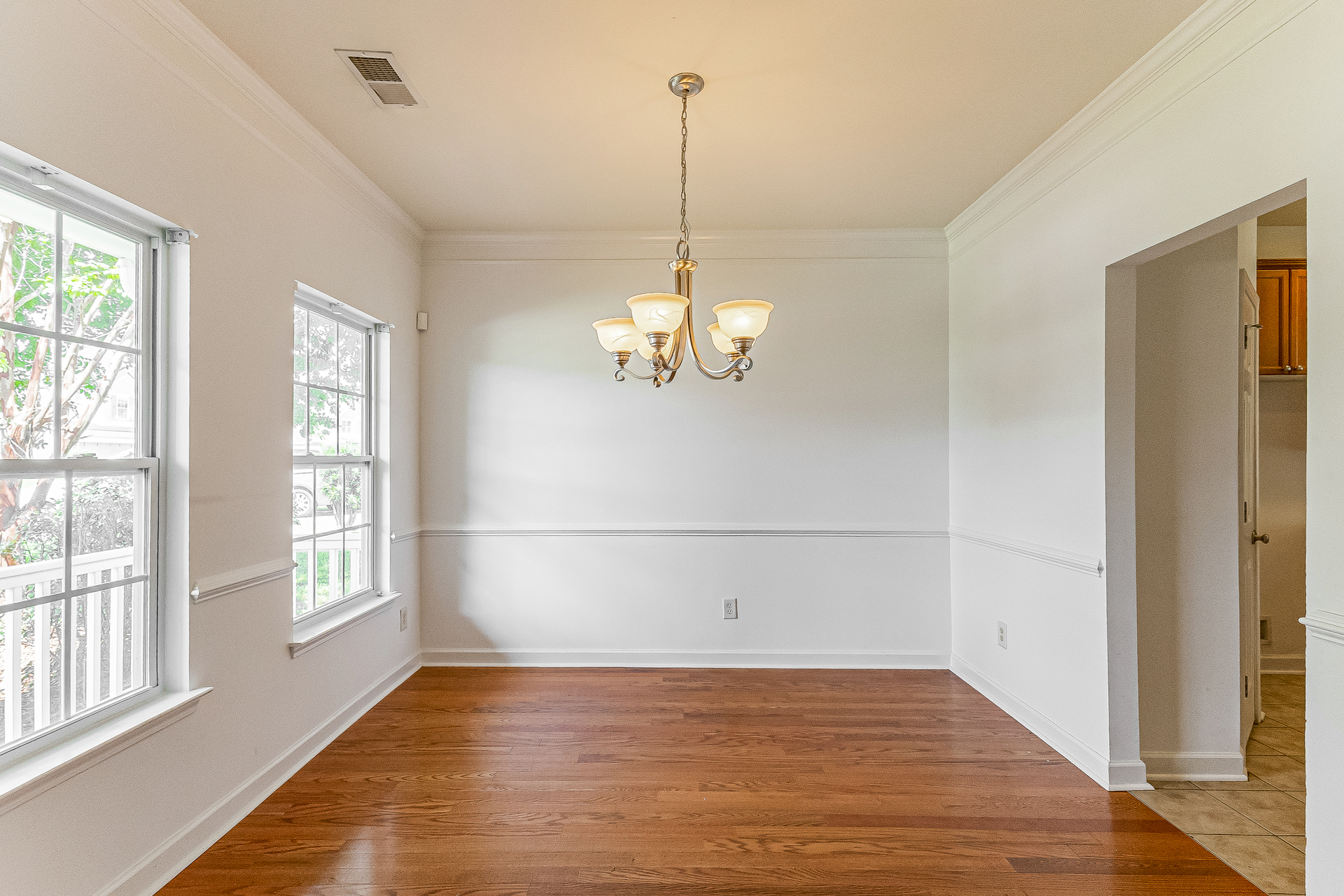 Photo 3 of 22 of 1019 Sterling Ln, Summerville, SC