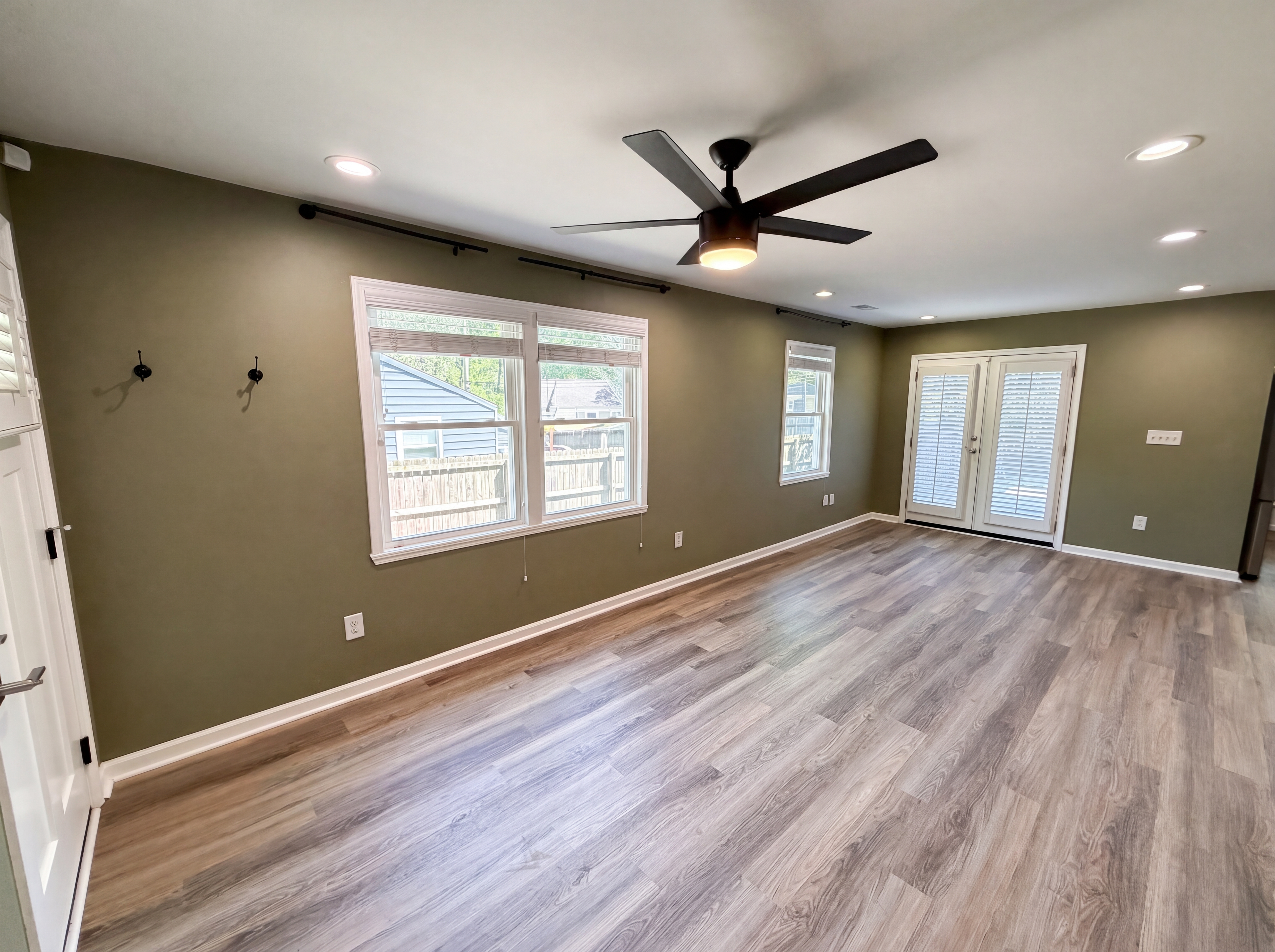 Photo 7 of 22 of 1520 Herrin Ave, Charlotte, NC