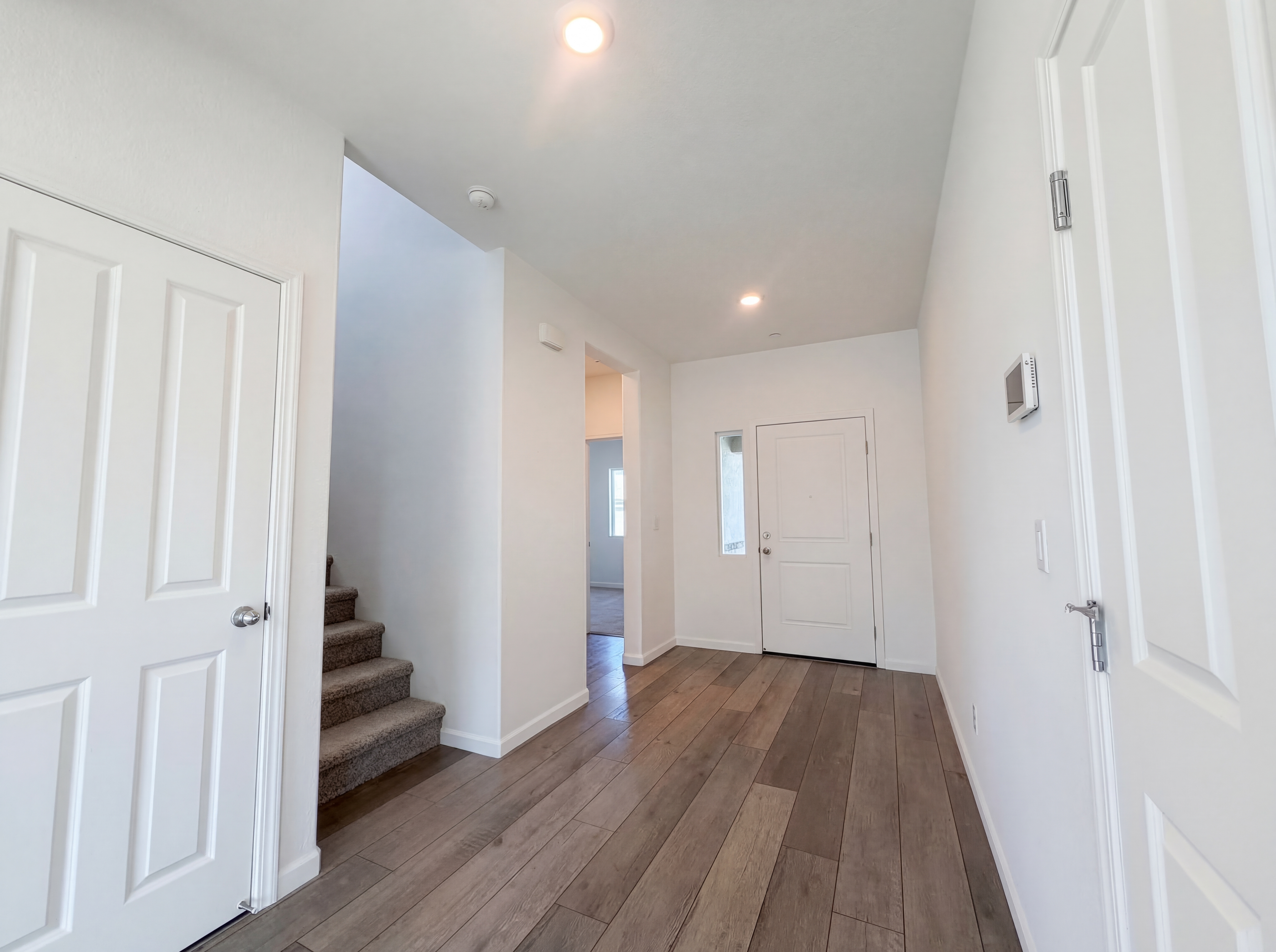 Photo 15 of 46 of 1176 Willow Hill Ave, Sacramento, CA
