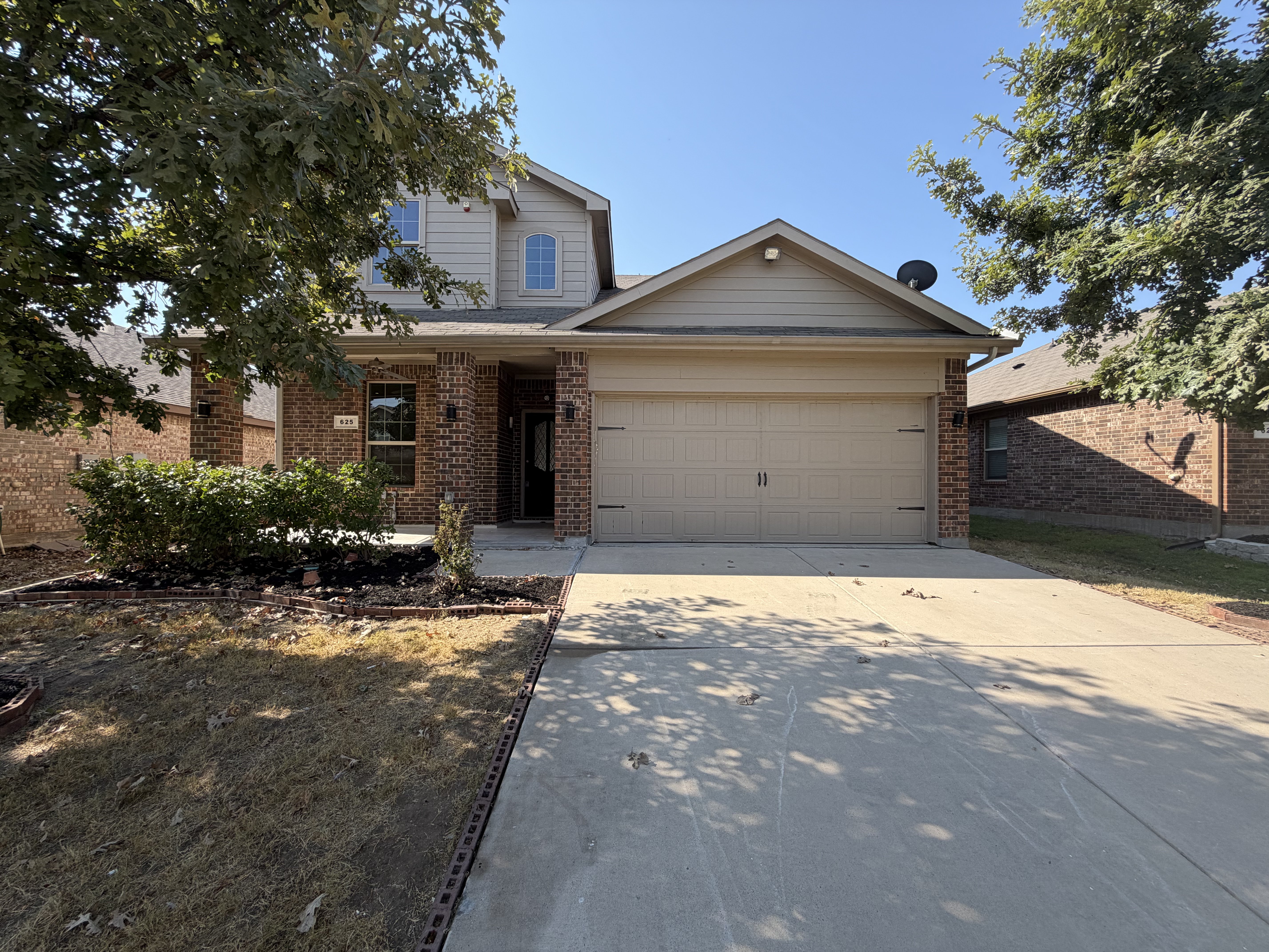 Photo 25 of 28 of 625 River Rock Dr, Azle, TX