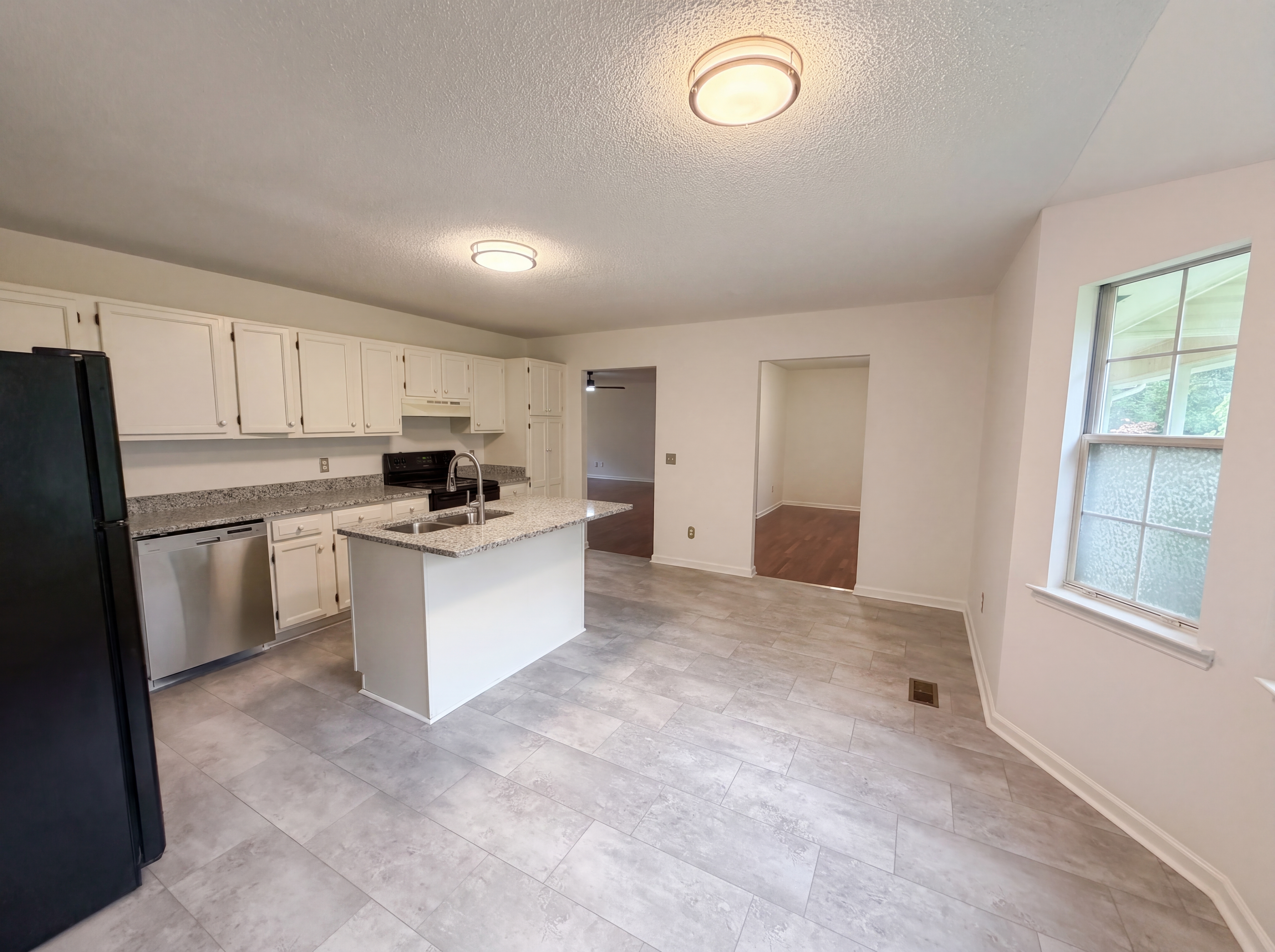 Photo 14 of 32 of 2307 Quail Nest Cir, Chattanooga, TN