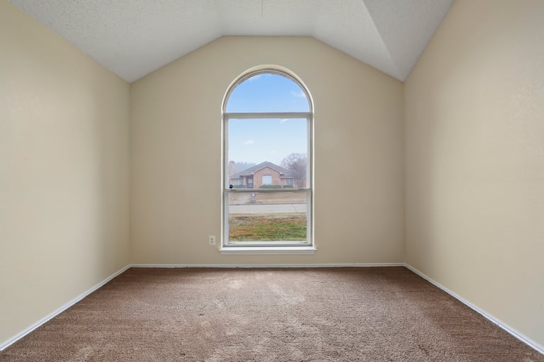 Photo 18 of 26 - 1113 Rosewood Ln, Lancaster, TX 75146