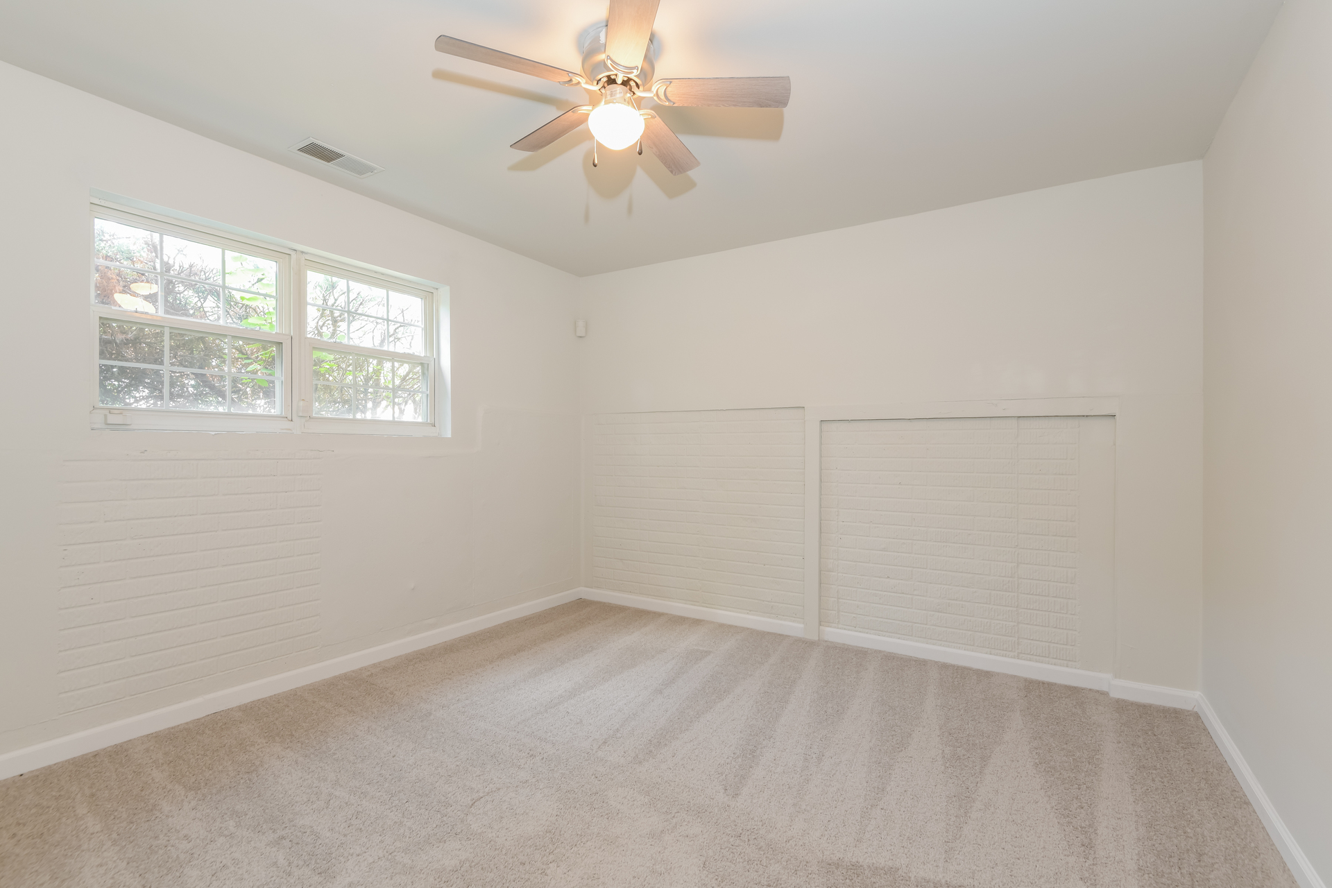 Photo 17 of 21 of 2710 Stanton Rd SE, Washington, DC