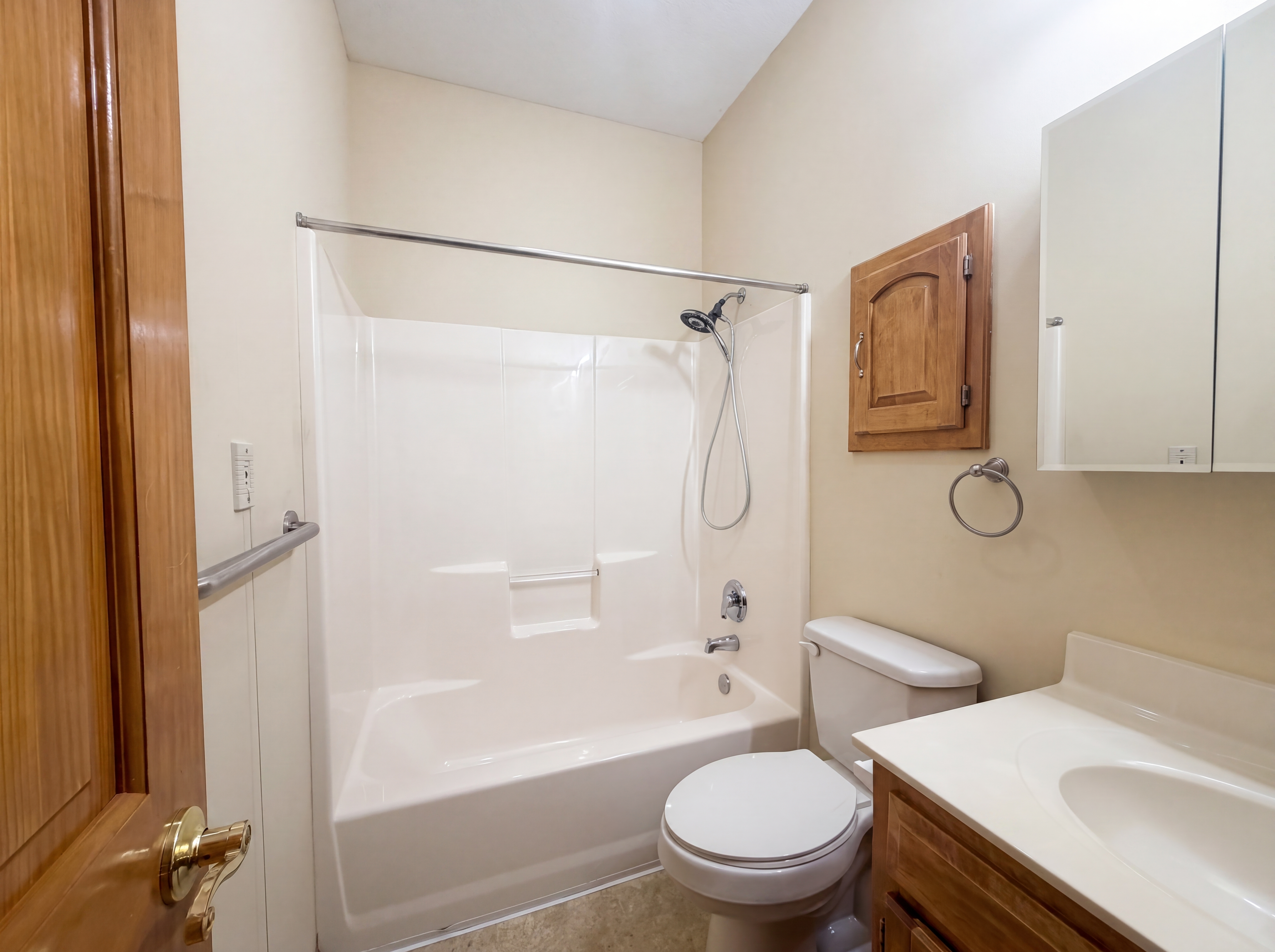 Photo 6 of 18 of 8331 Greely Ave, Kansas City, KS
